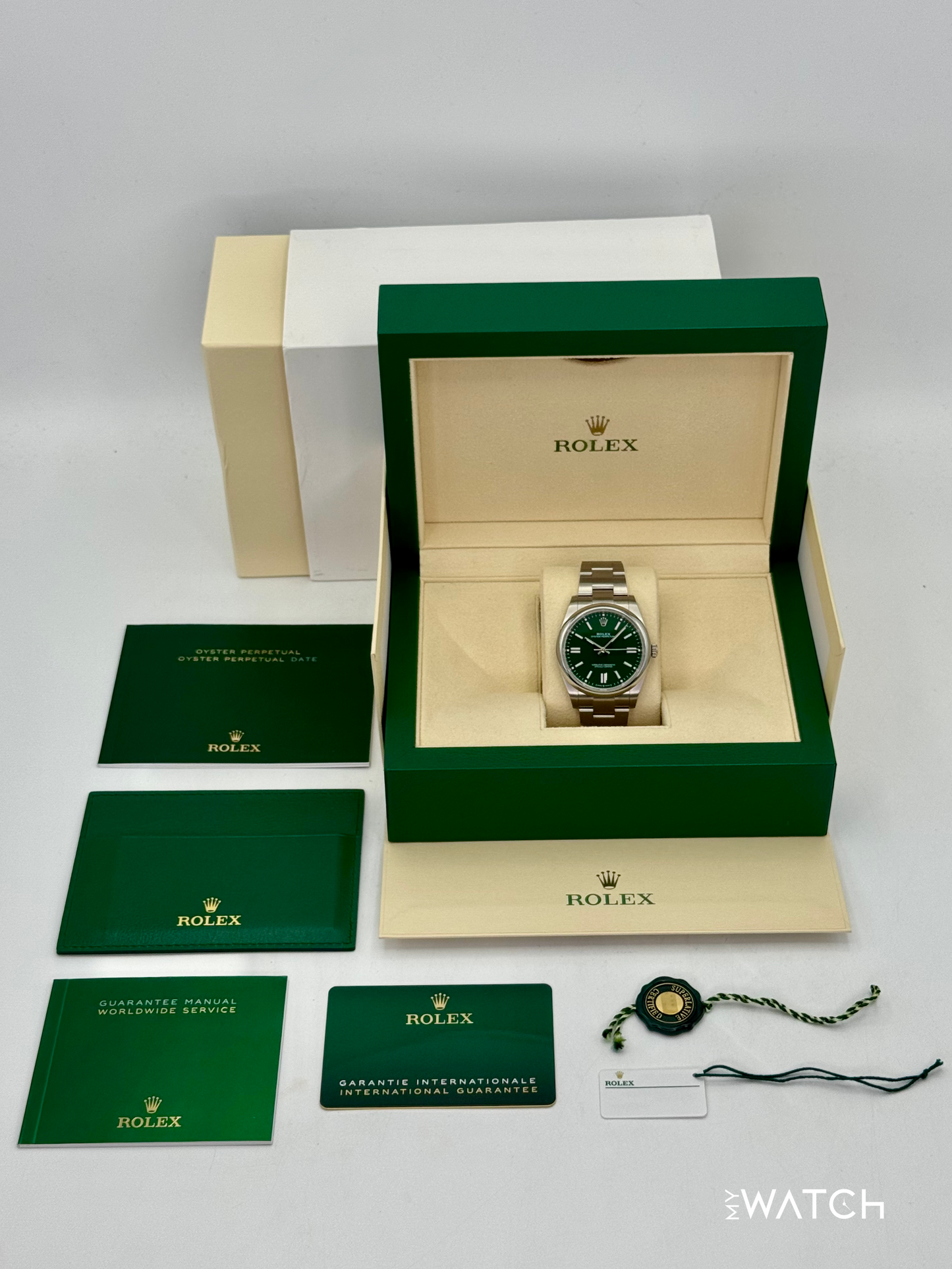 2025 Rolex Oyster Perpetual 41mm 124300 Green Dial