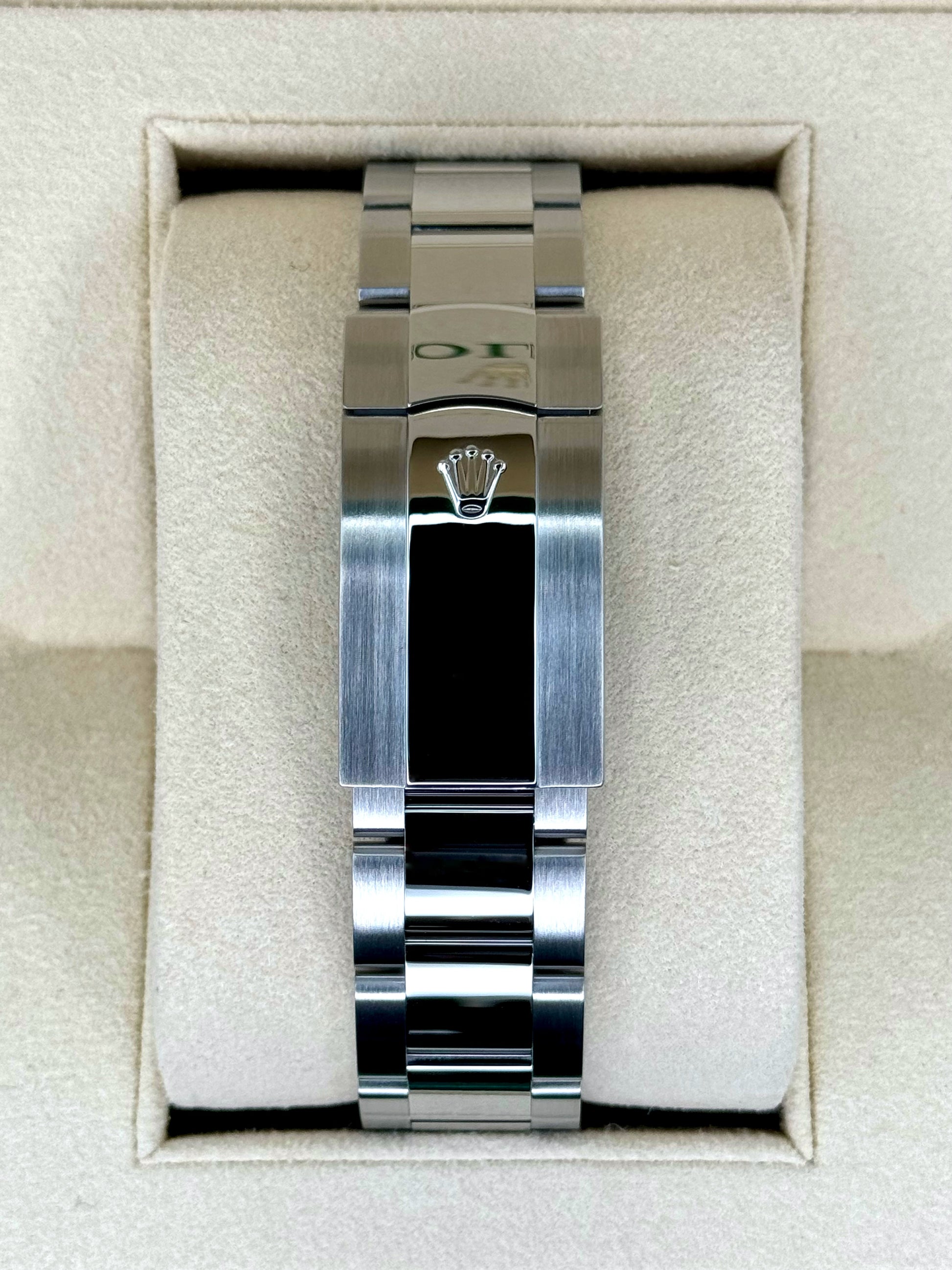 2018 Sky-Dweller 42mm 326934 Stainless Steel Oyster Blue Dial - MyWatchLLC