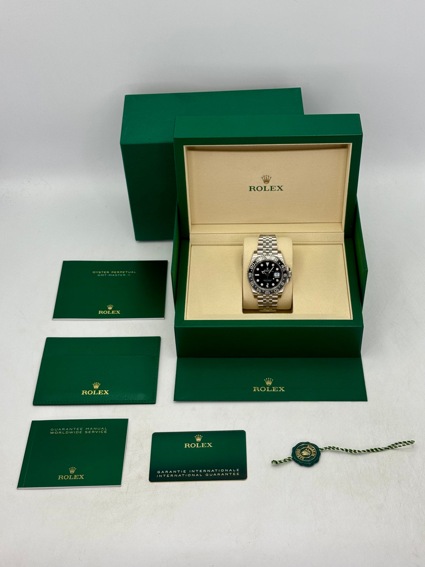 NEW 2026 Rolex GMT-Master II "Bruce Wayne" 40mm 126710GRNR Jubilee