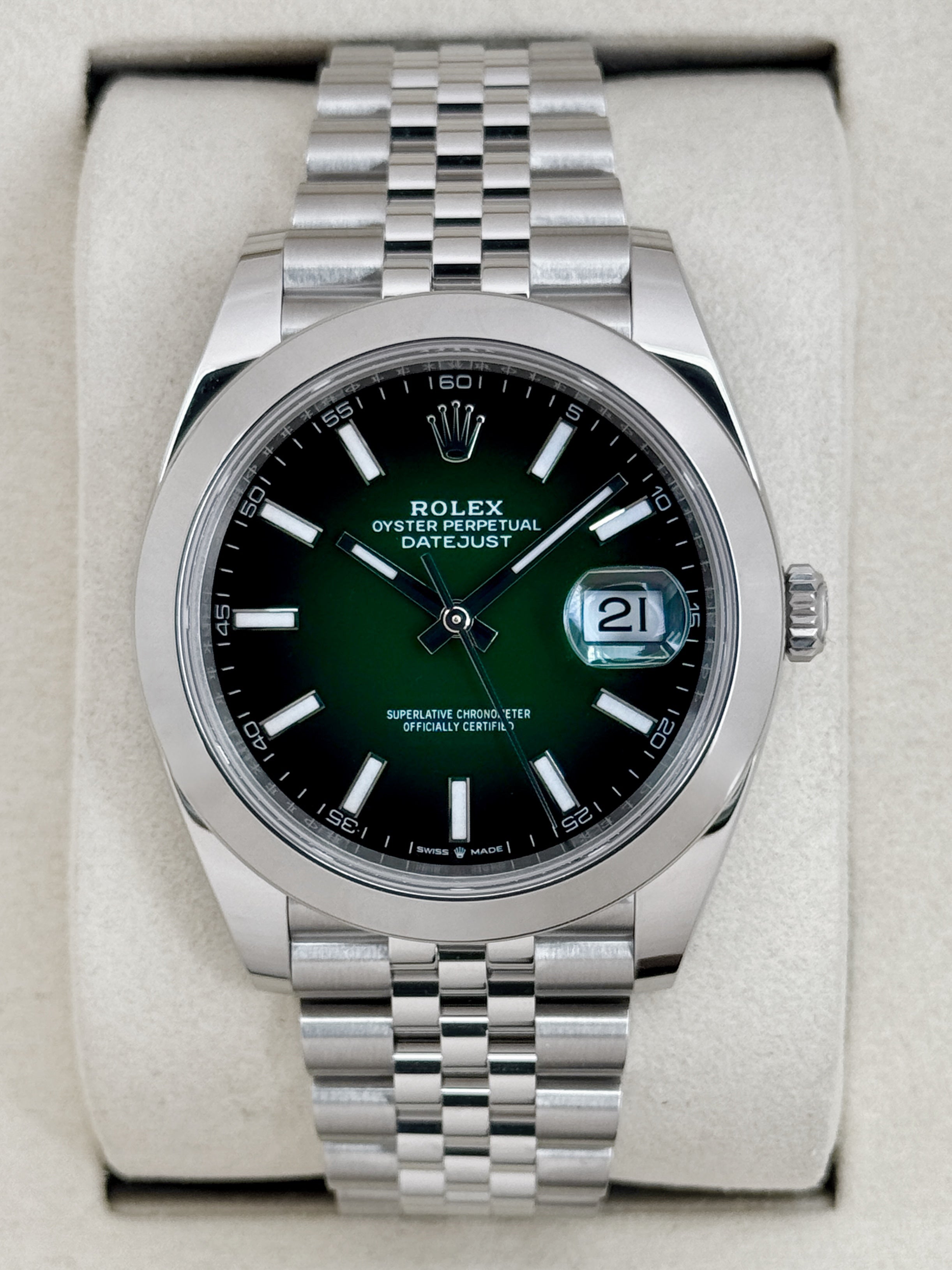 NEW 2026 Rolex Datejust 41mm 126300 Stainless Steel Jubilee Green Ombr