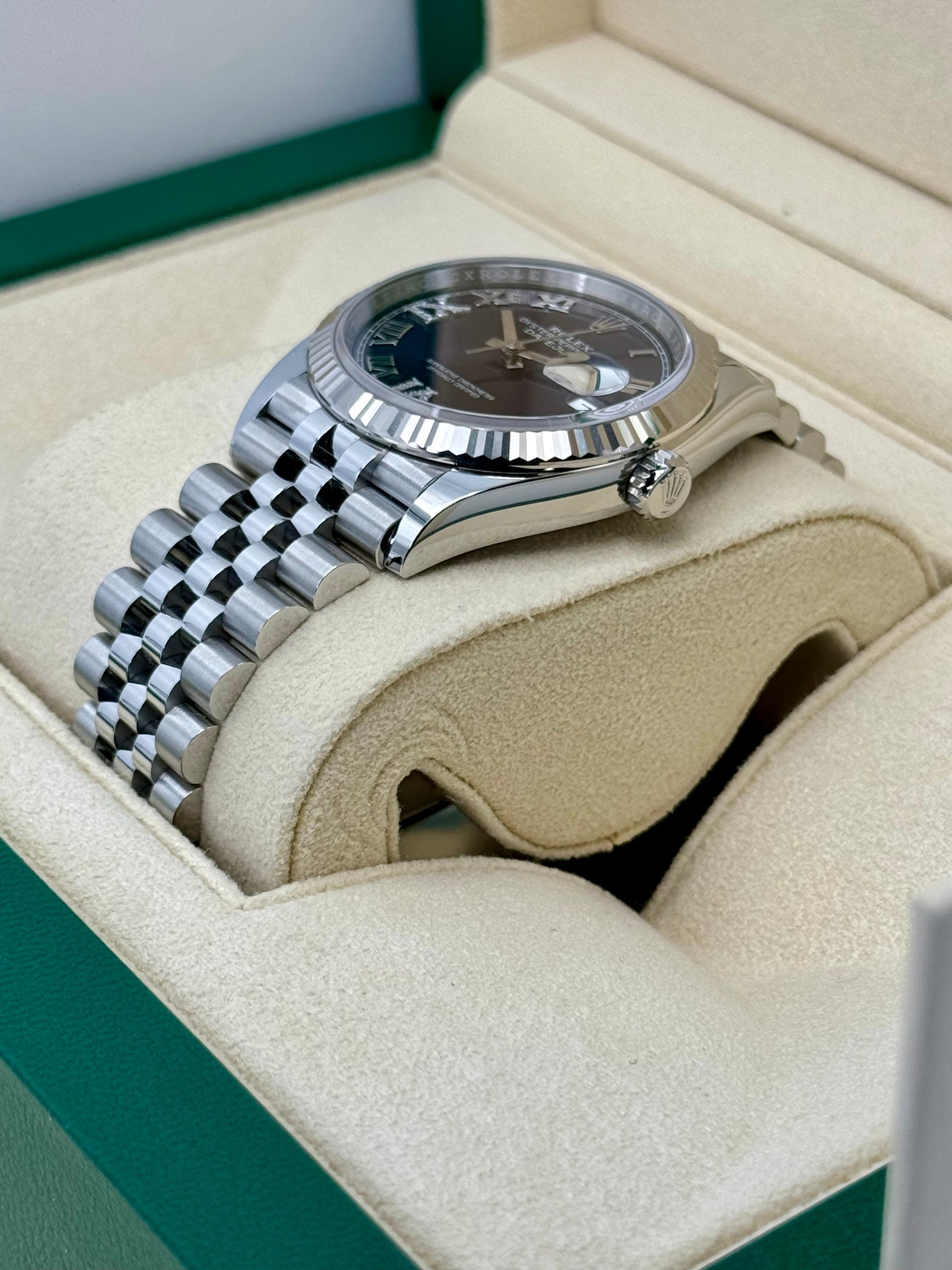 NEW 2023 Rolex Datejust 36mm 126234 Stainless Steel Jubilee Purple Dial - MyWatchLLC