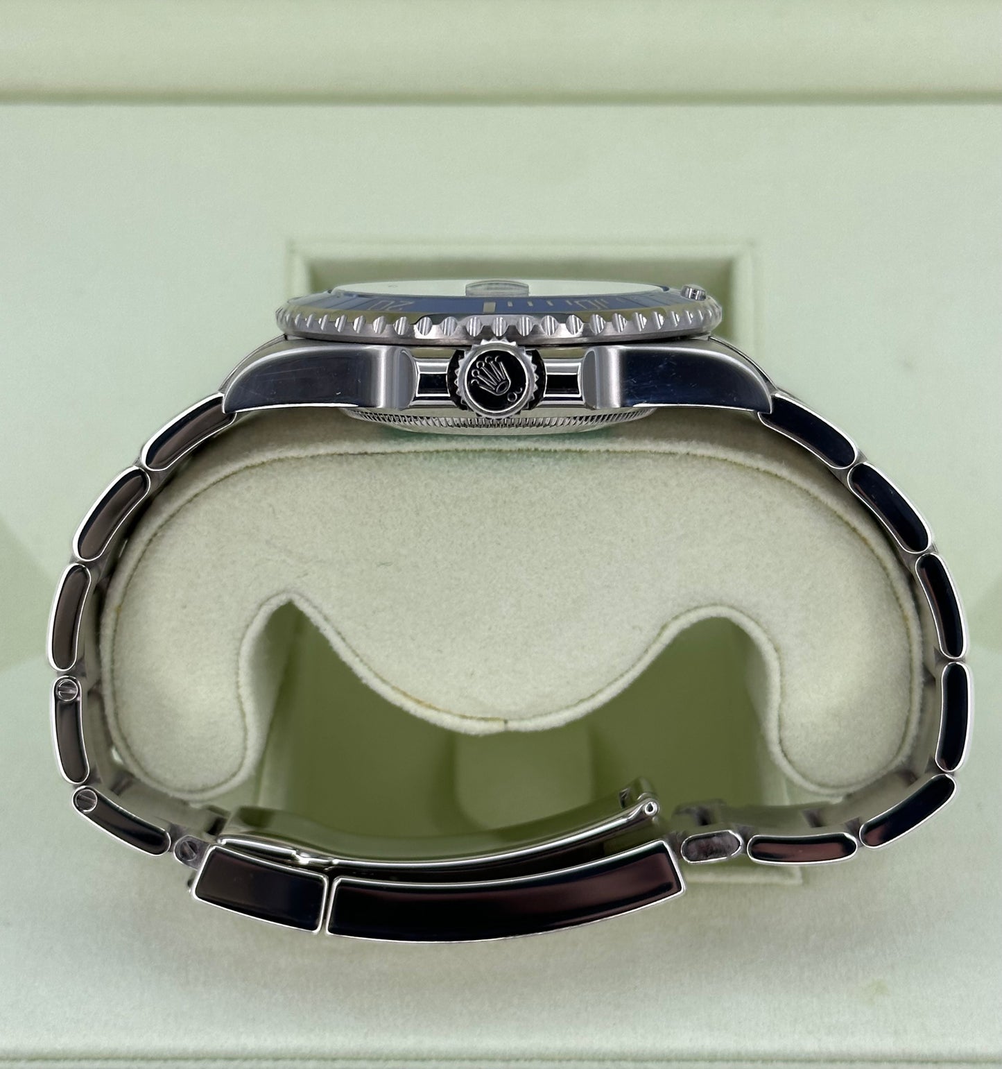 2009 Rolex Submariner Date “Smurf” 40mm 116619LB White Gold Blue Dial - MyWatchLLC
