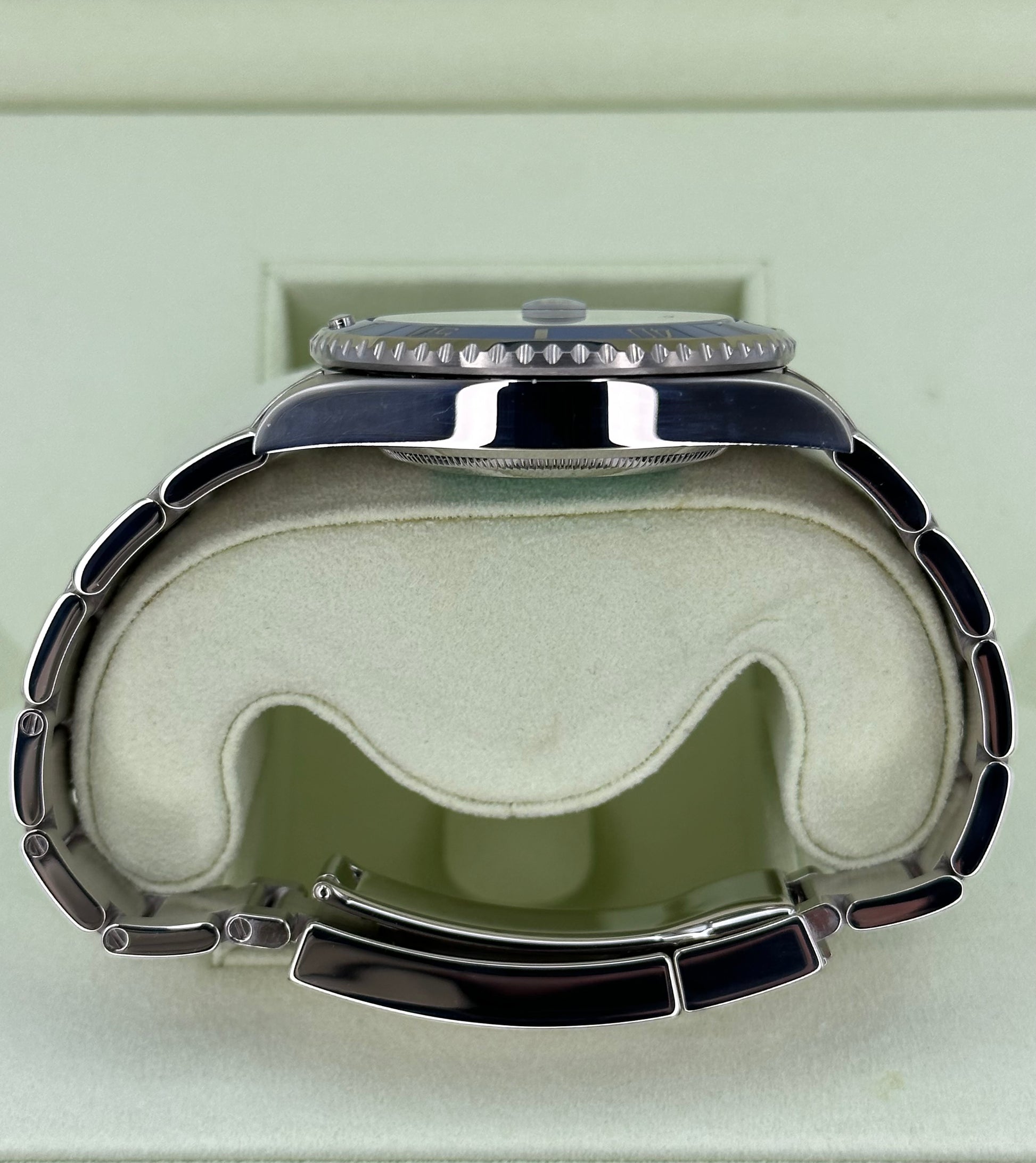 2009 Rolex Submariner Date “Smurf” 40mm 116619LB White Gold Blue Dial - MyWatchLLC