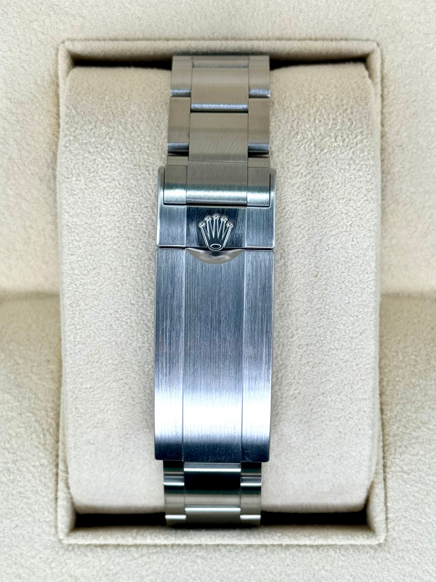 2018 Rolex Submariner “Hulk” 40mm 116610LV Green Dial - MyWatchLLC