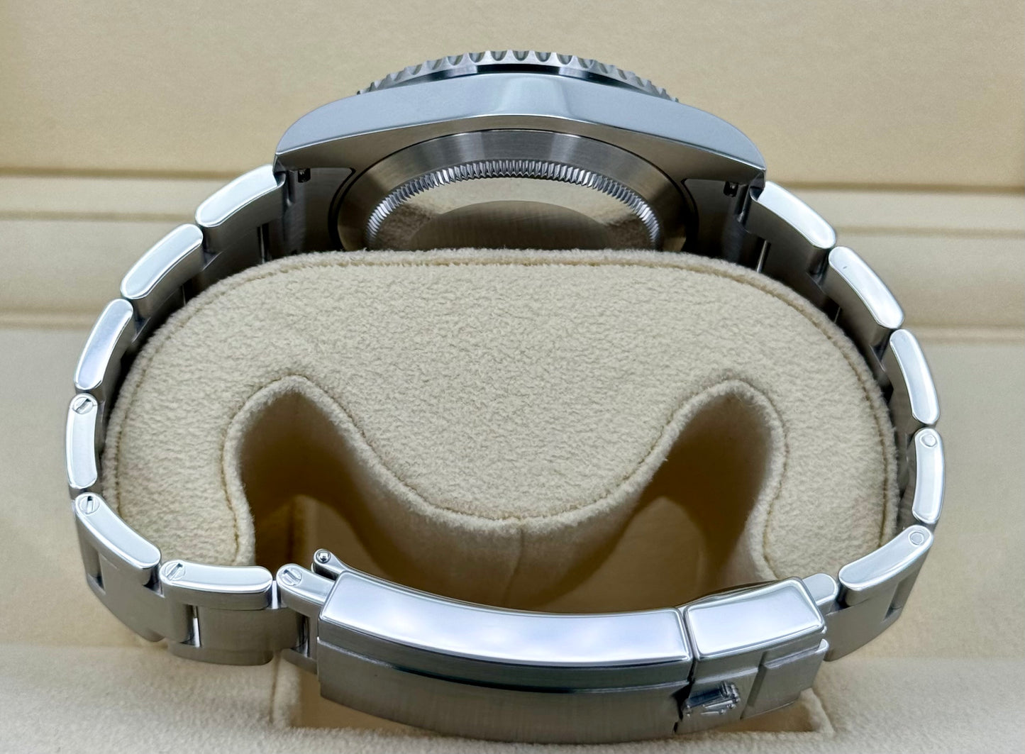 2018 Rolex Submariner “Hulk” 40mm 116610LV Green Dial - MyWatchLLC