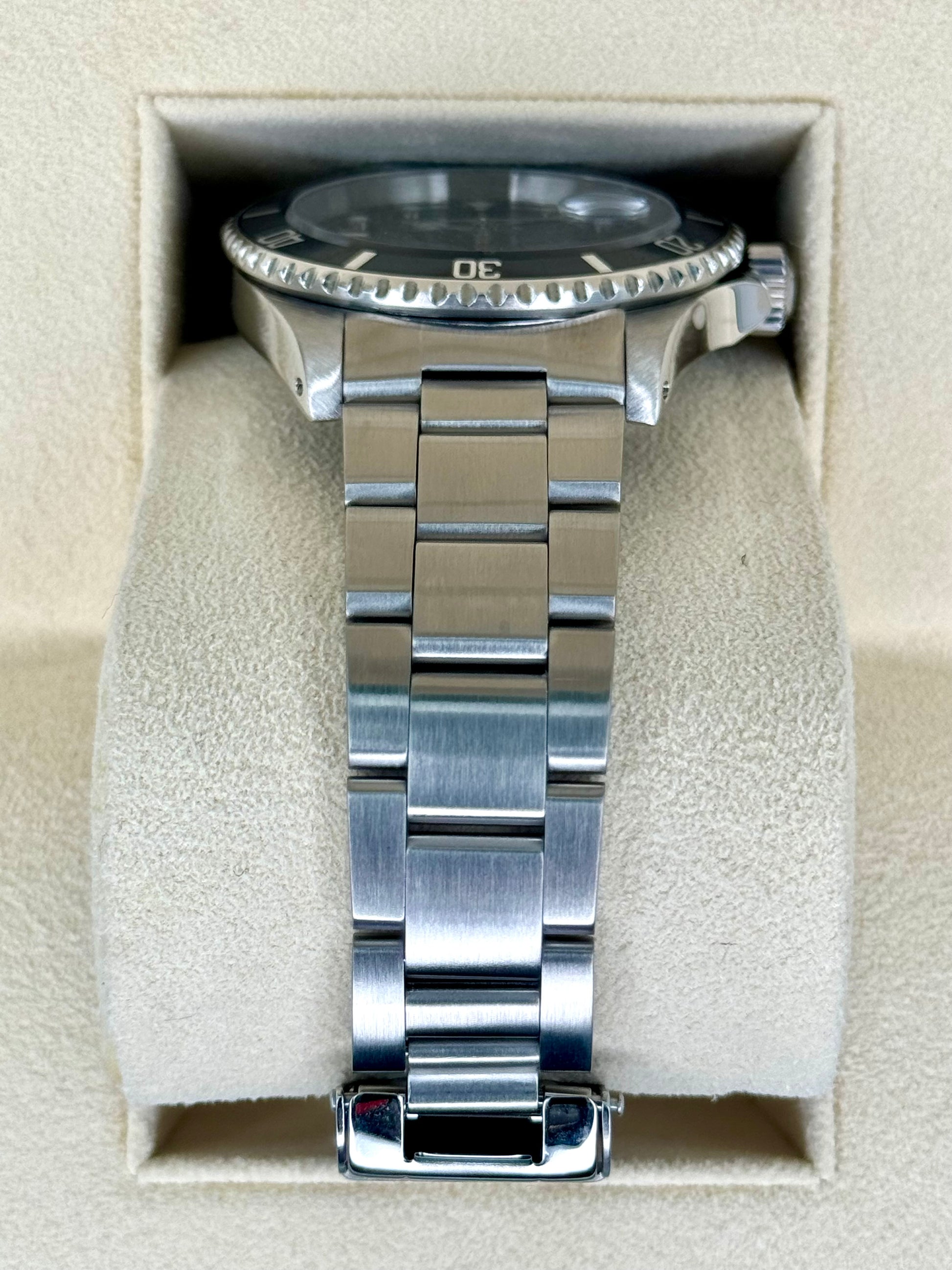 2001 Rolex Submariner Date 40mm 16610 Stainless Steel Black Dial - MyWatchLLC