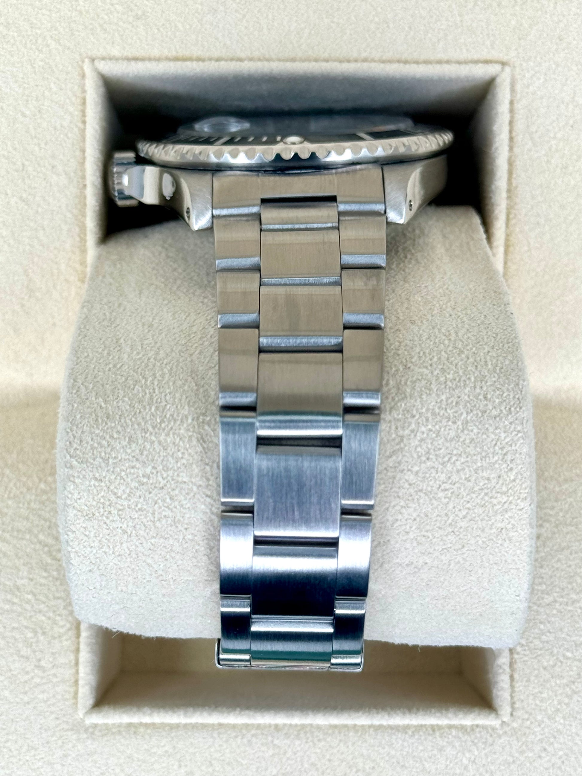 2001 Rolex Submariner Date 40mm 16610 Stainless Steel Black Dial - MyWatchLLC