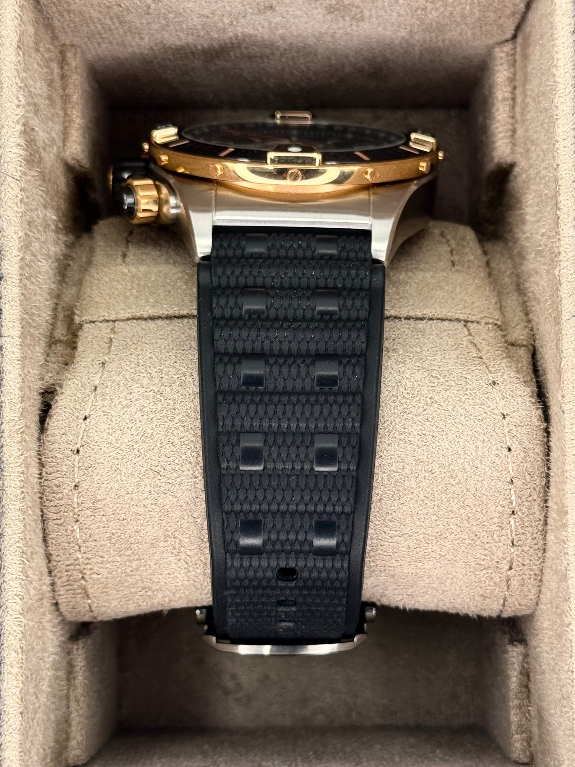 2024 Breitling Super Chronomat B01 44 UB0136 Two-Tone Green Dial - MyWatchLLC