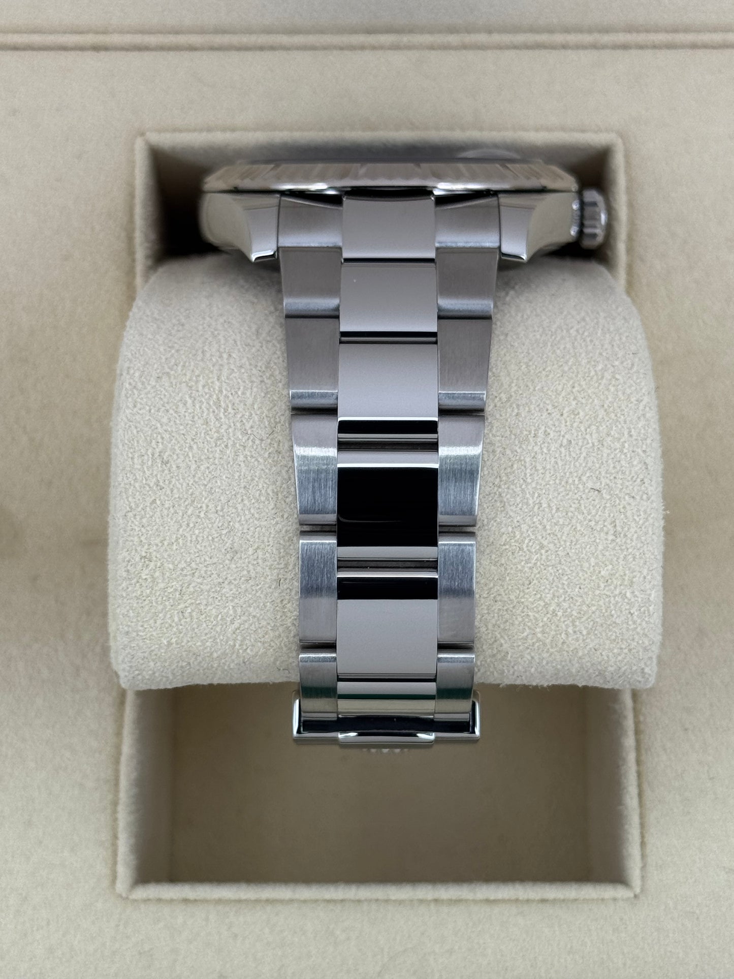 2021 Rolex Datejust 41mm 126334 Stainless Steel Oyster Blue Diamond Dial