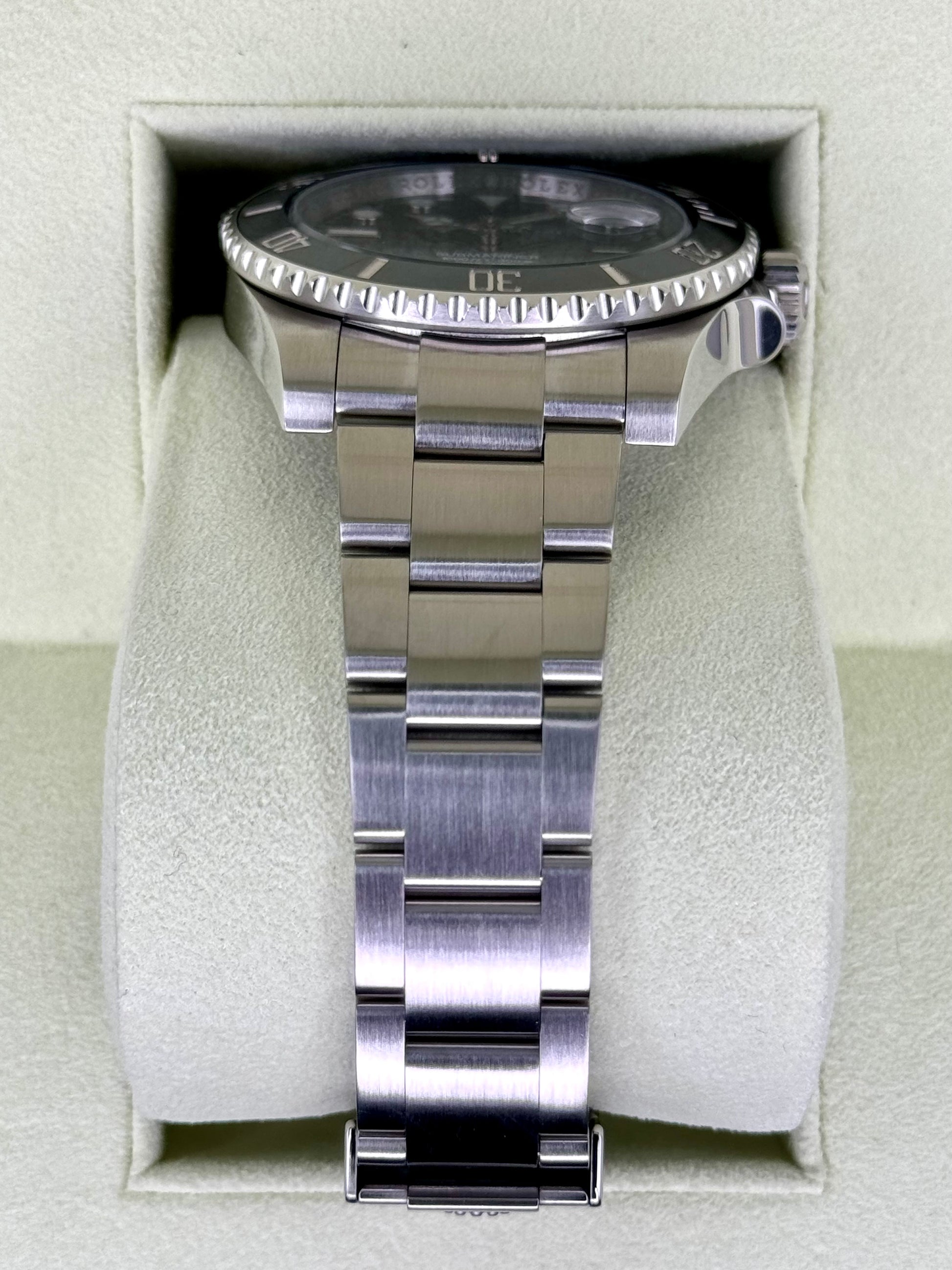 2011 Rolex Submariner 40mm 116610 Stainless Steel Black Dial - MyWatchLLC