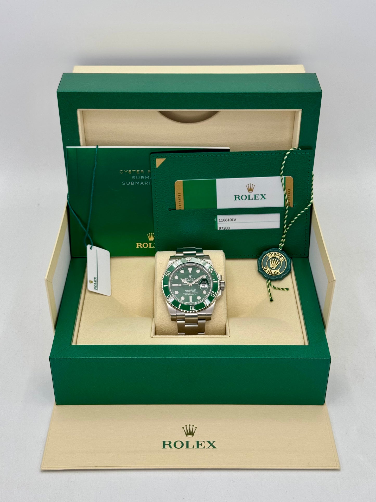 NEW OLD STOCK 2019 Rolex Submariner “Hulk” 40mm 116610LV Green Dial - MyWatchLLC
