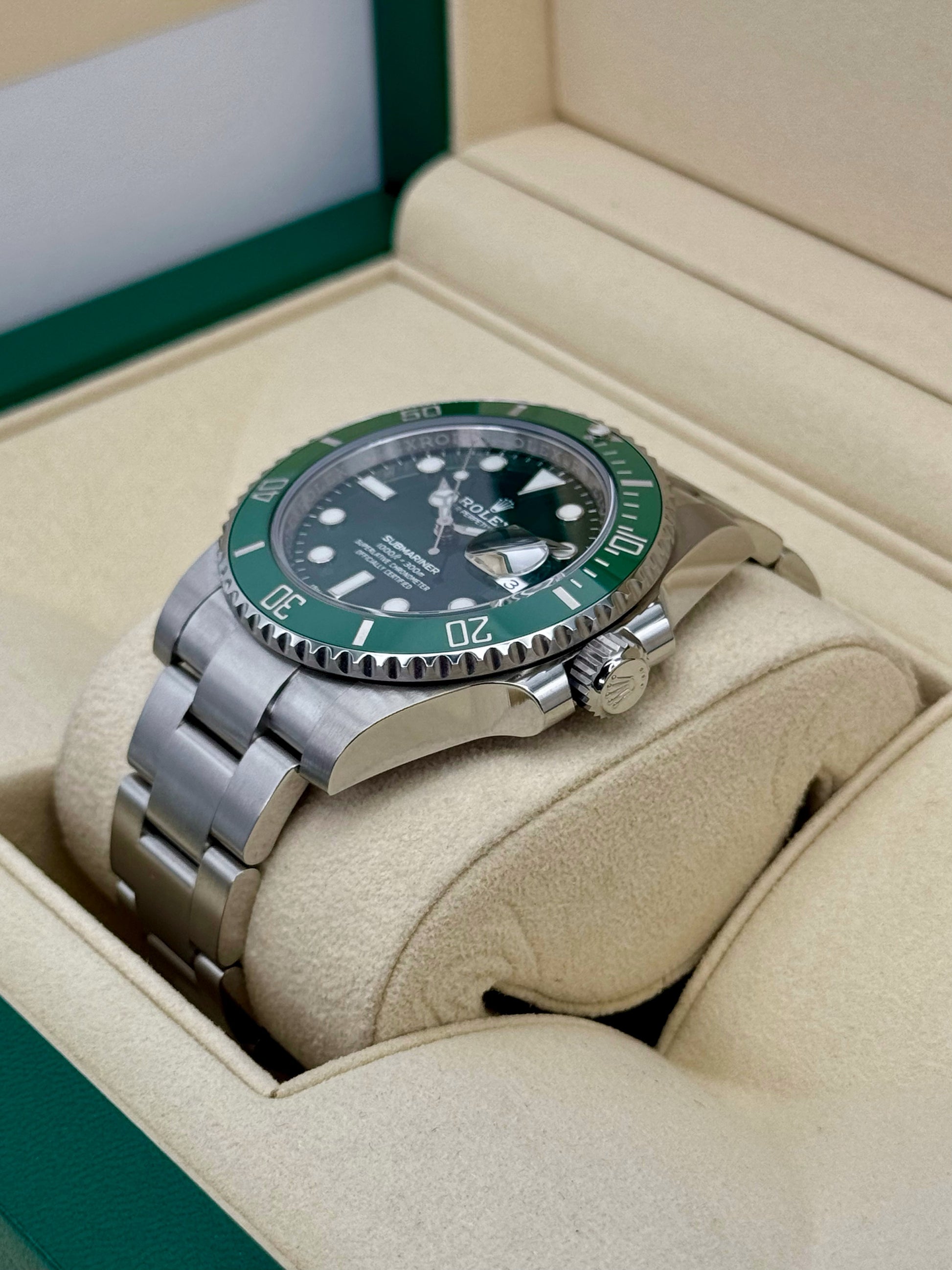 NEW OLD STOCK 2019 Rolex Submariner “Hulk” 40mm 116610LV Green Dial - MyWatchLLC