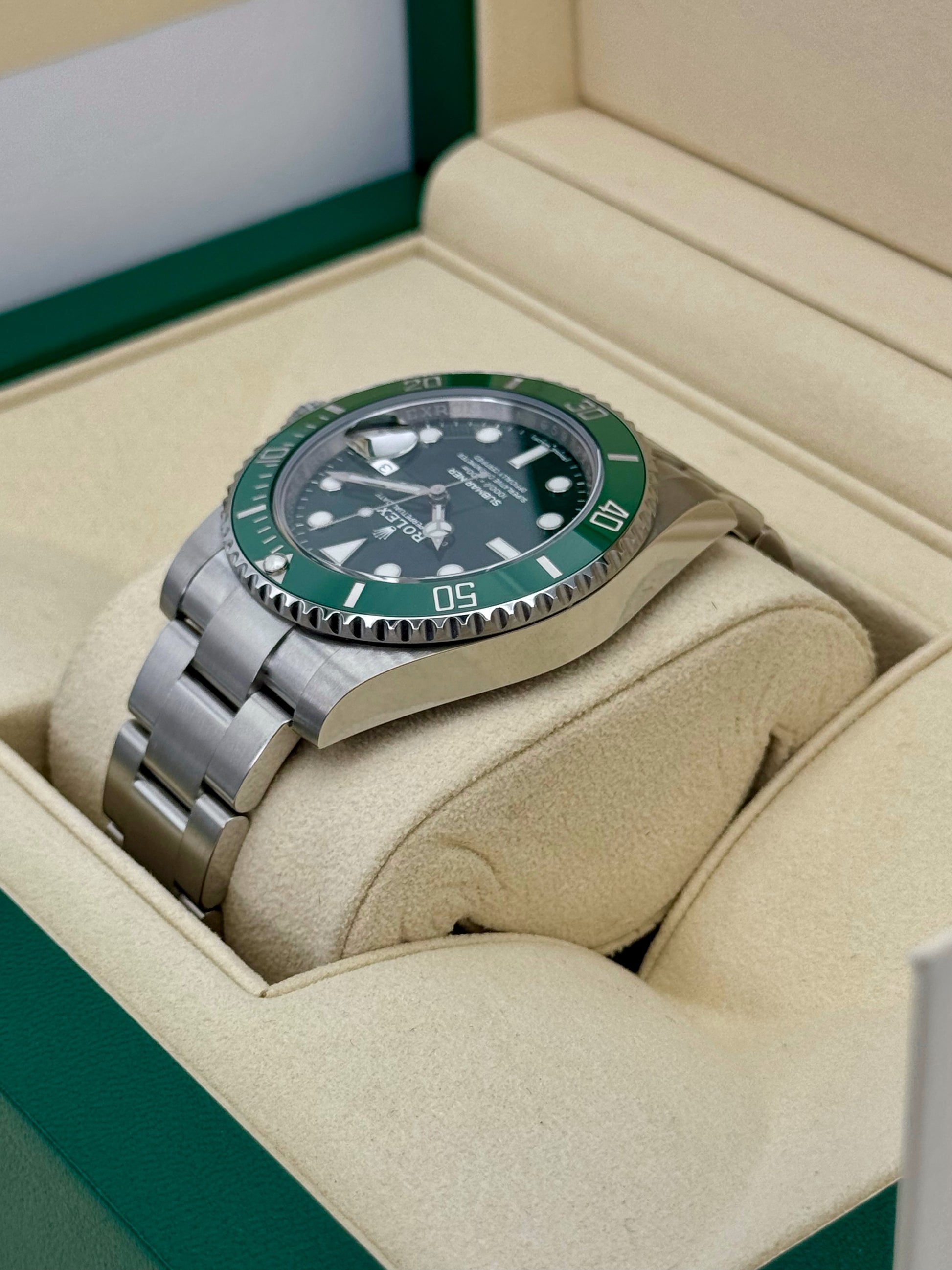 NEW OLD STOCK 2019 Rolex Submariner “Hulk” 40mm 116610LV Green Dial - MyWatchLLC