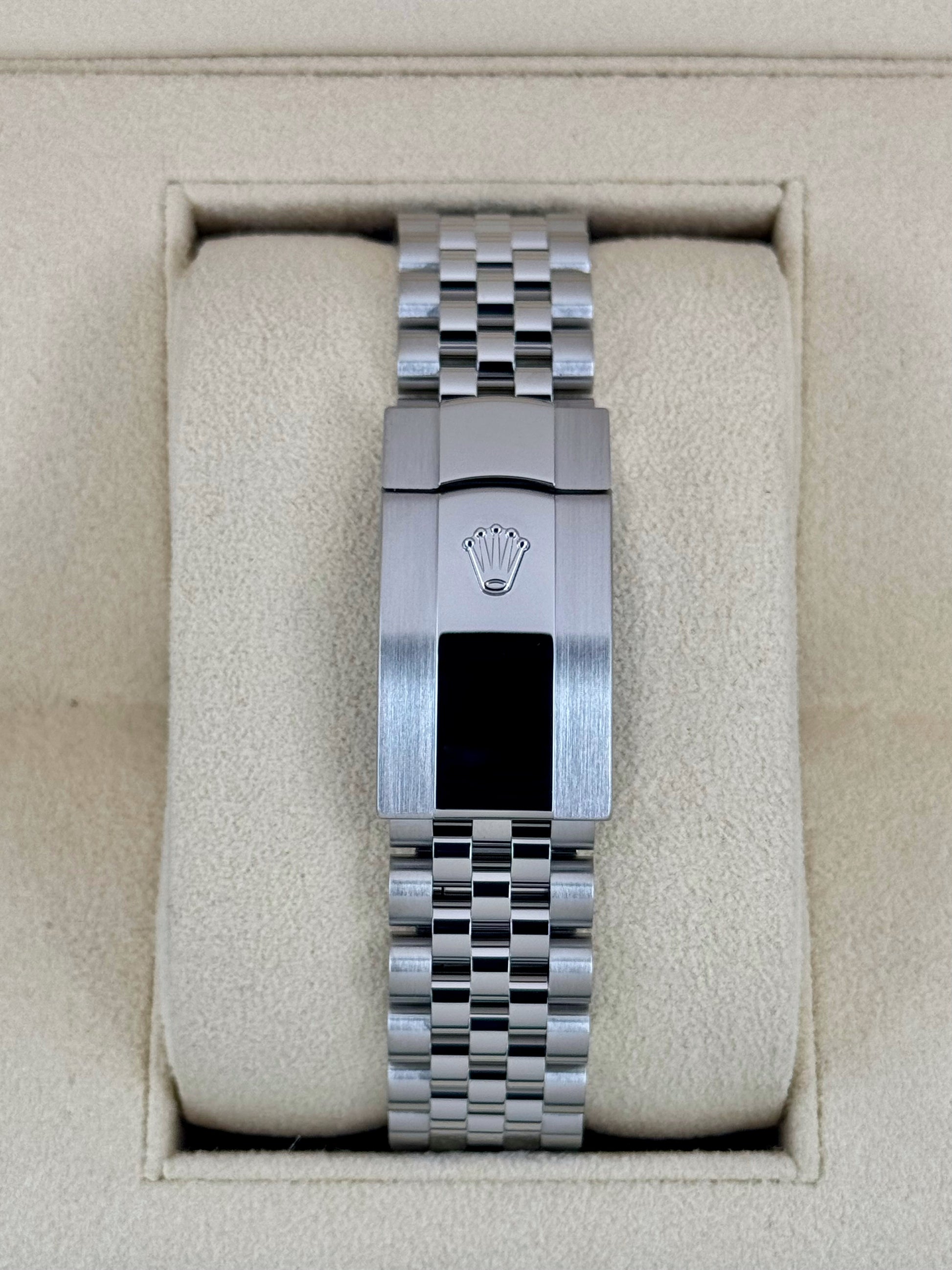 2022 Rolex Datejust 41mm 126334 Stainless Steel Jubilee Green Dial - MyWatchLLC