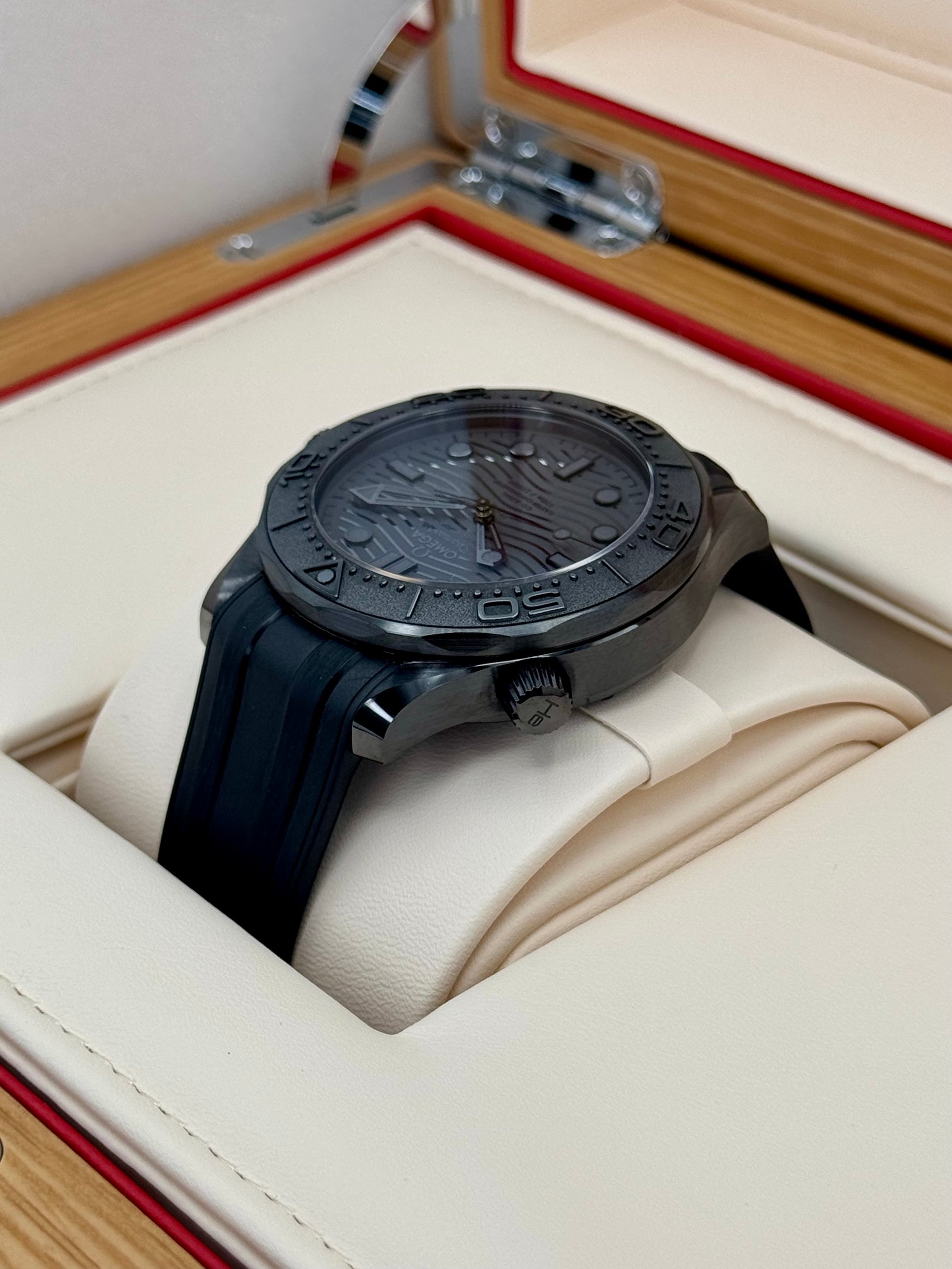 2023 Omega Seamaster 300m 43.5mm 210.92.44.20.01.003 Black Ceramic - MyWatchLLC