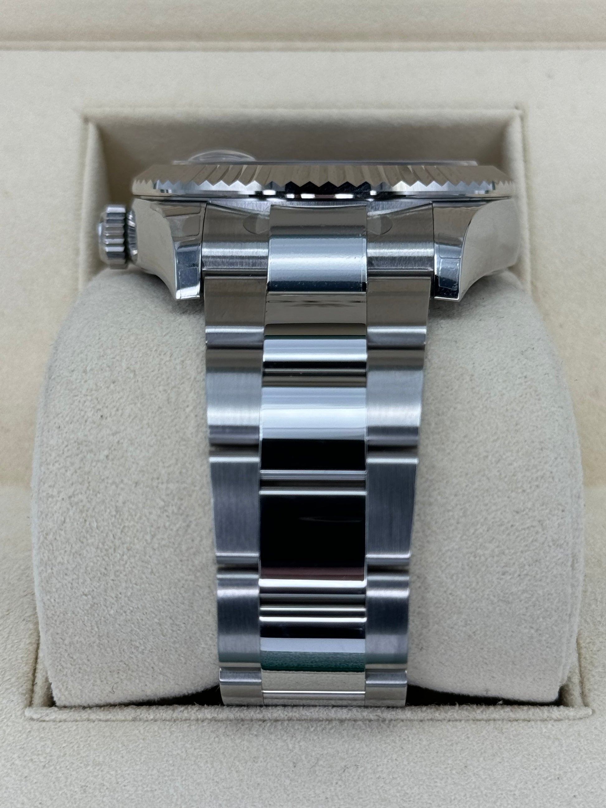 NEW 2022 Sky-Dweller 42mm 326934 Stainless Steel Oyster Blue Dial - MyWatchLLC