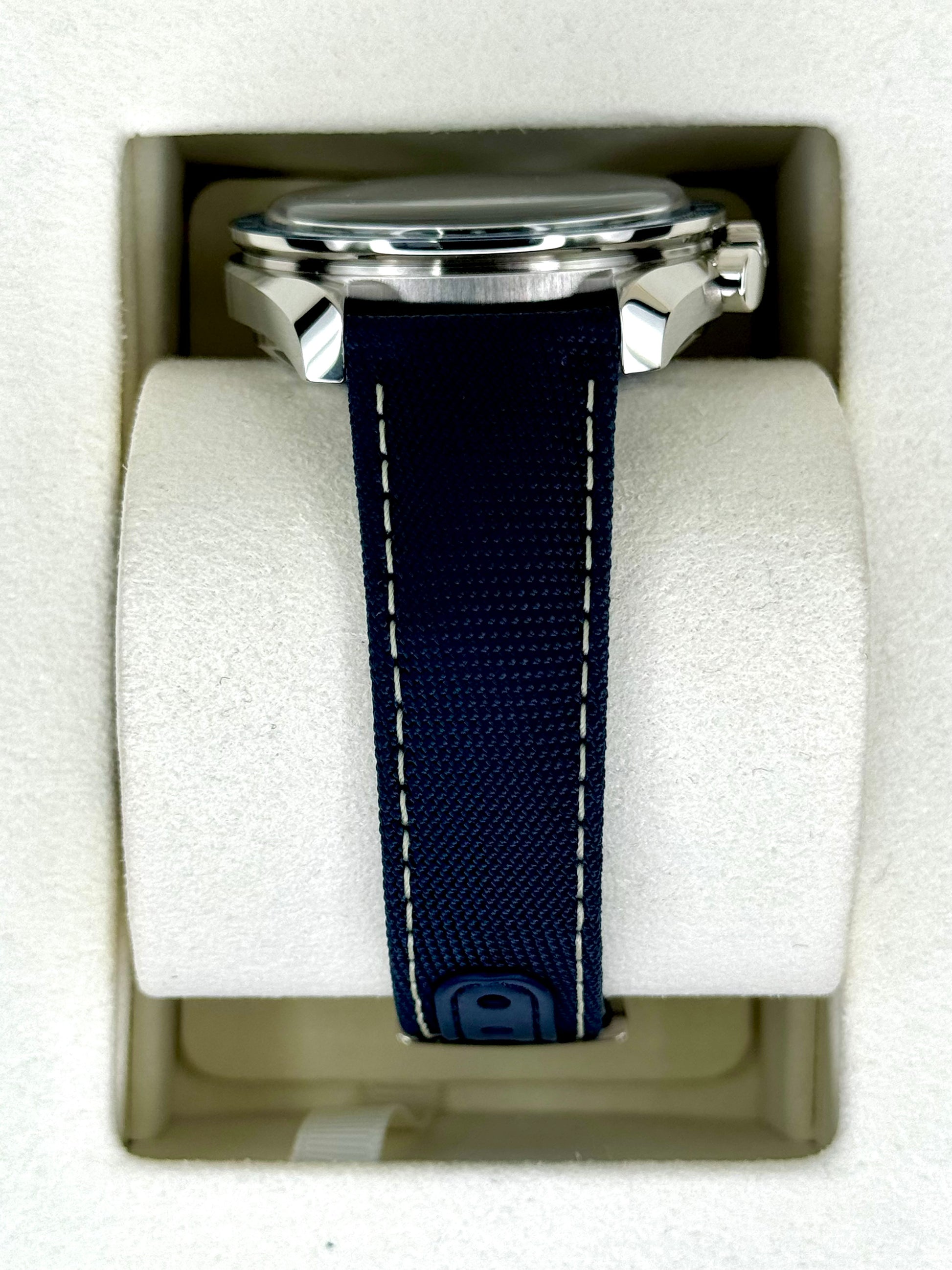 NEW 2024 Omega Speedmaster Silver Snoopy Award 310.32.42.50.02.001 - MyWatchLLC