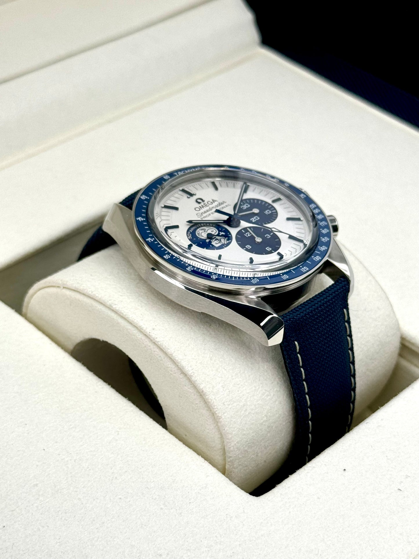 NEW 2024 Omega Speedmaster Silver Snoopy Award 310.32.42.50.02.001 - MyWatchLLC