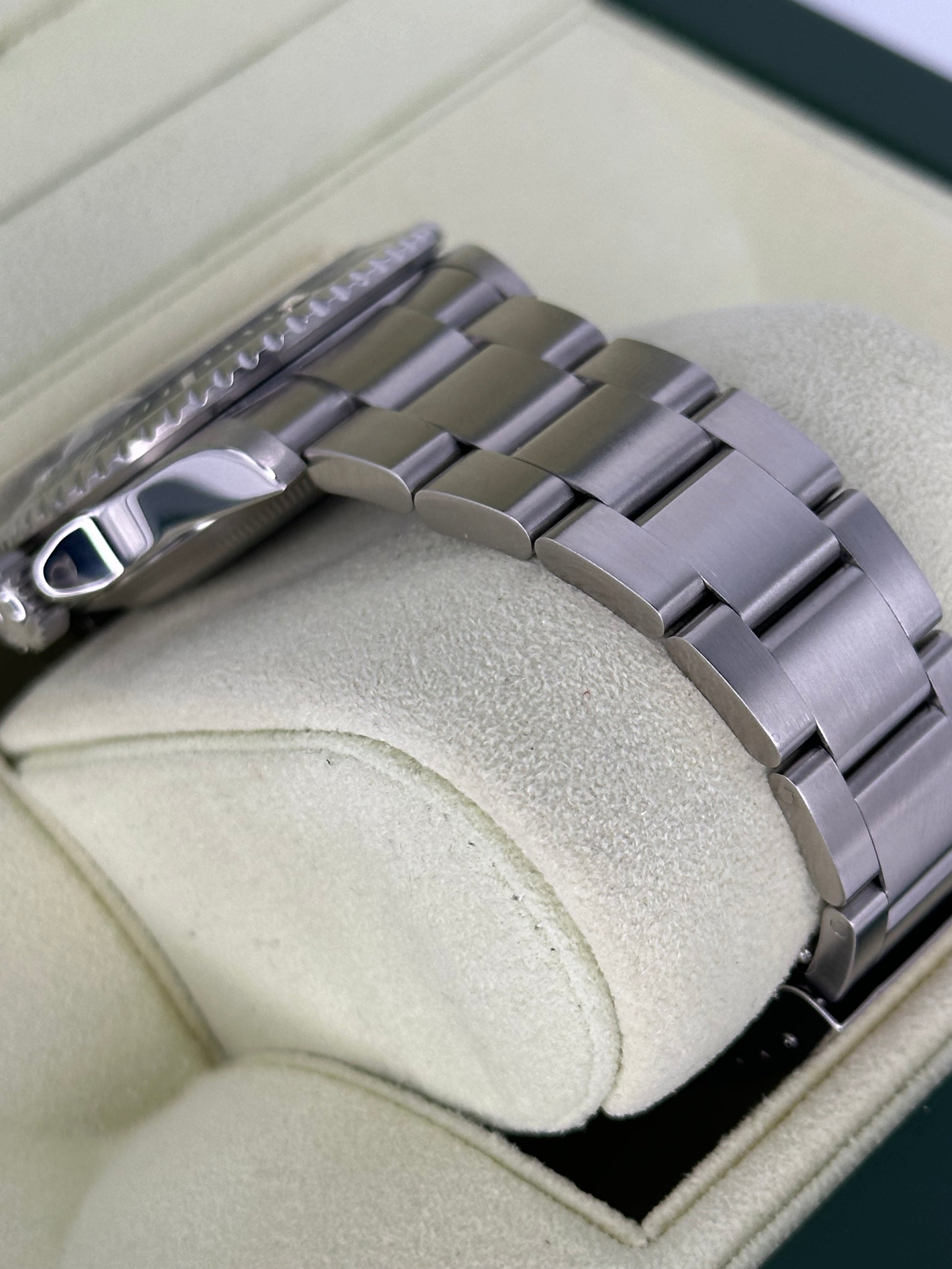 2007 Rolex Submariner Date 40mm 16610 Stainless Steel Black Dial - MyWatchLLC