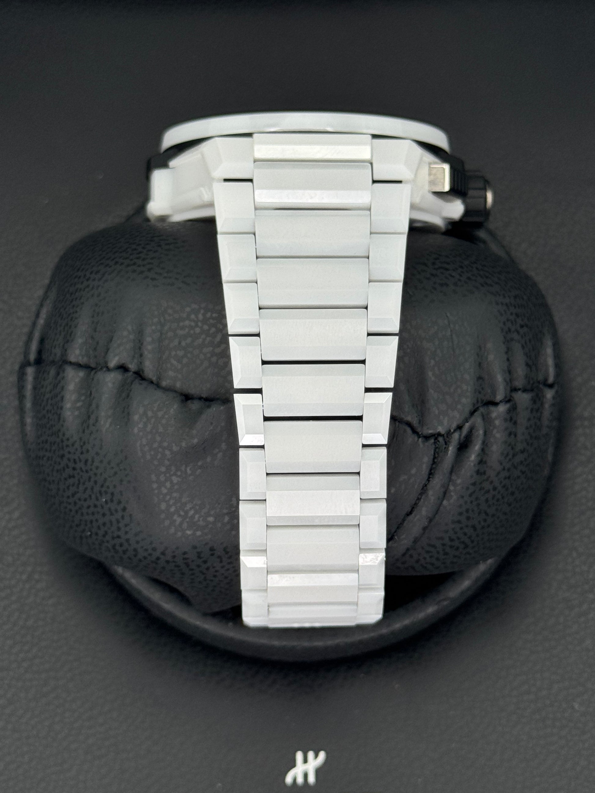 2021 Hublot Big Bang Integrated 42mm 451.HX.1123.HX White Ceramic - MyWatchLLC