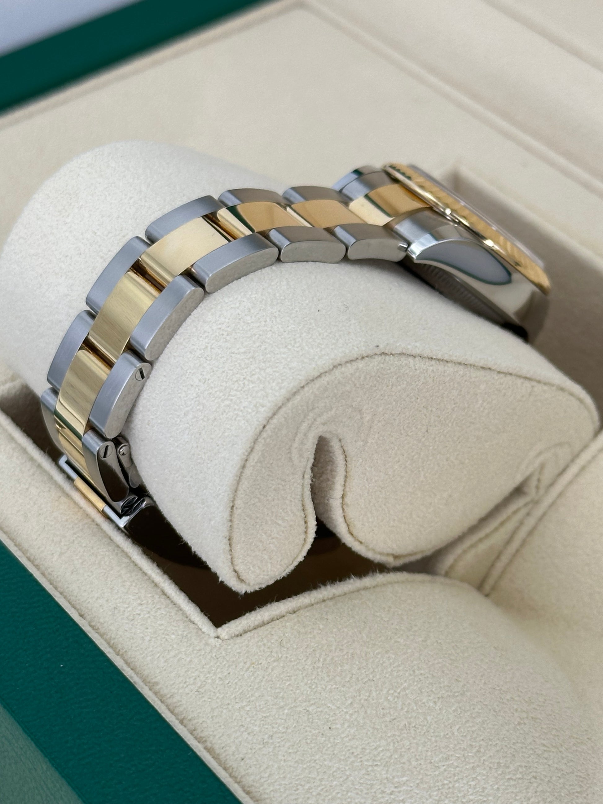 NEW 2022 Rolex Lady Datejust 28mm 279173 - MyWatchLLC