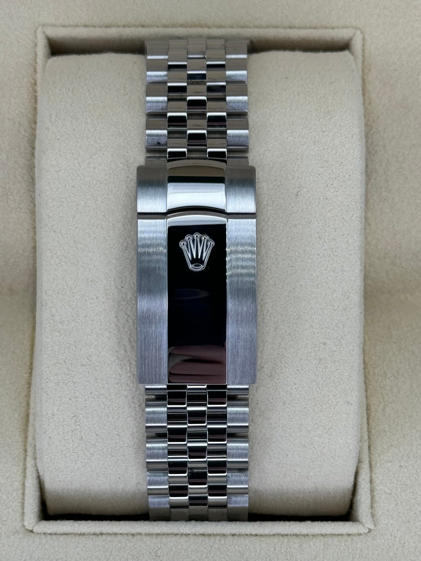 2021 Rolex Datejust 41mm Stainless Steel Jubilee Wimbledon Dial - MyWatchLLC