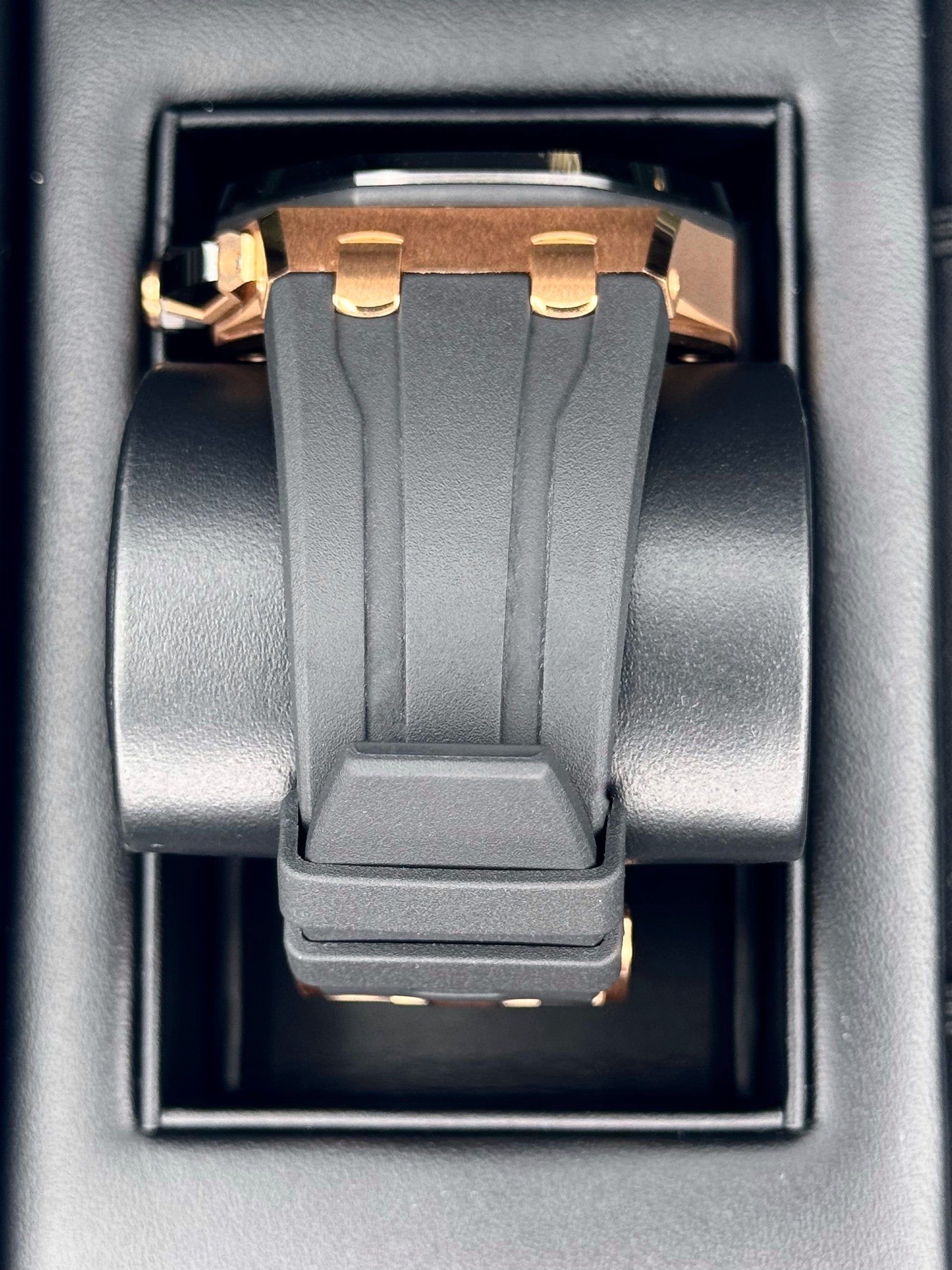 NEW 2024 Audemars Piguet Royal Oak Offshore Chrono 43mm 26420RO - MyWatchLLC