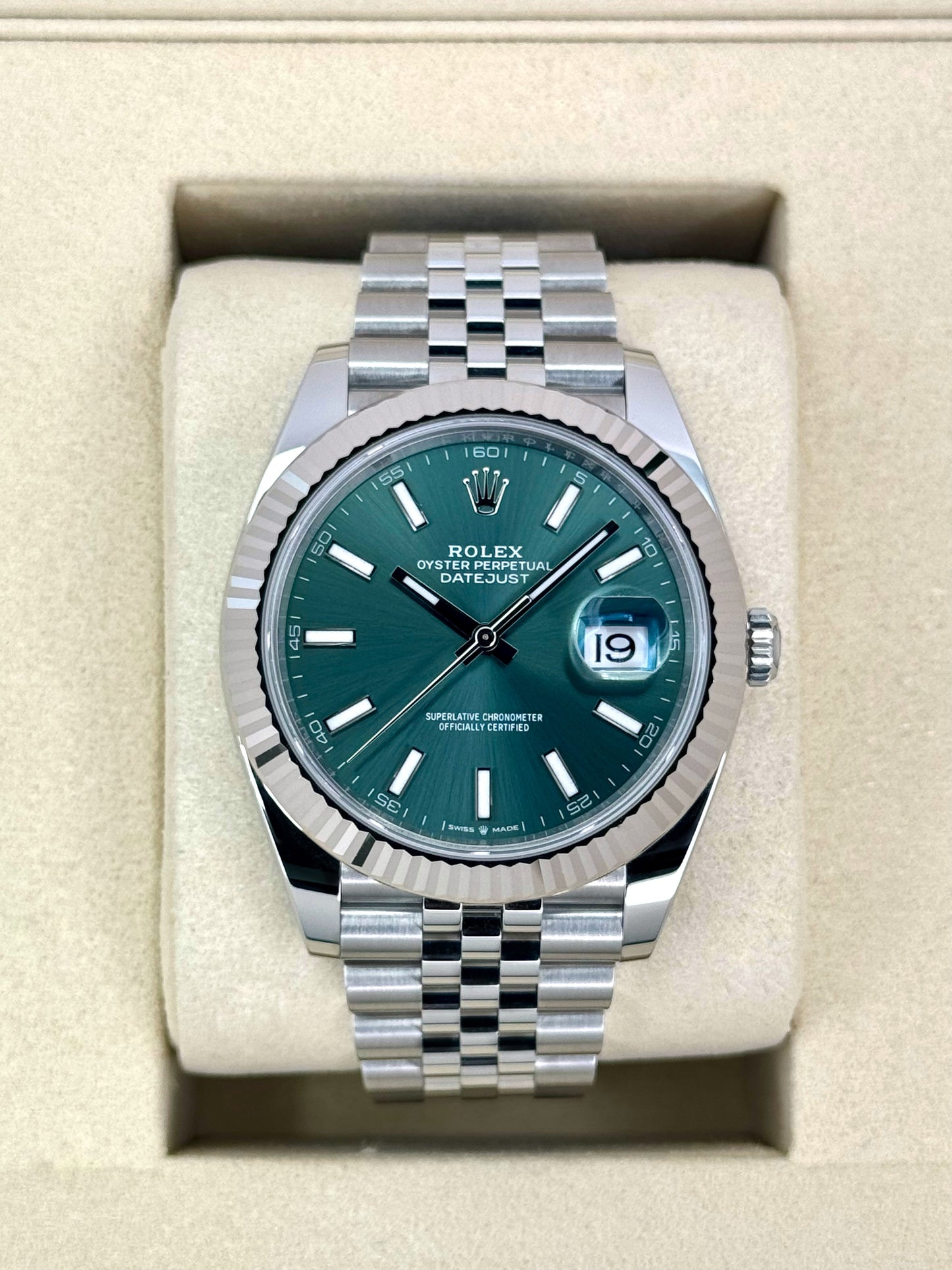 NEW 2025 Rolex Datejust 41mm 126334 Jubilee Green Dial - MyWatchLLC