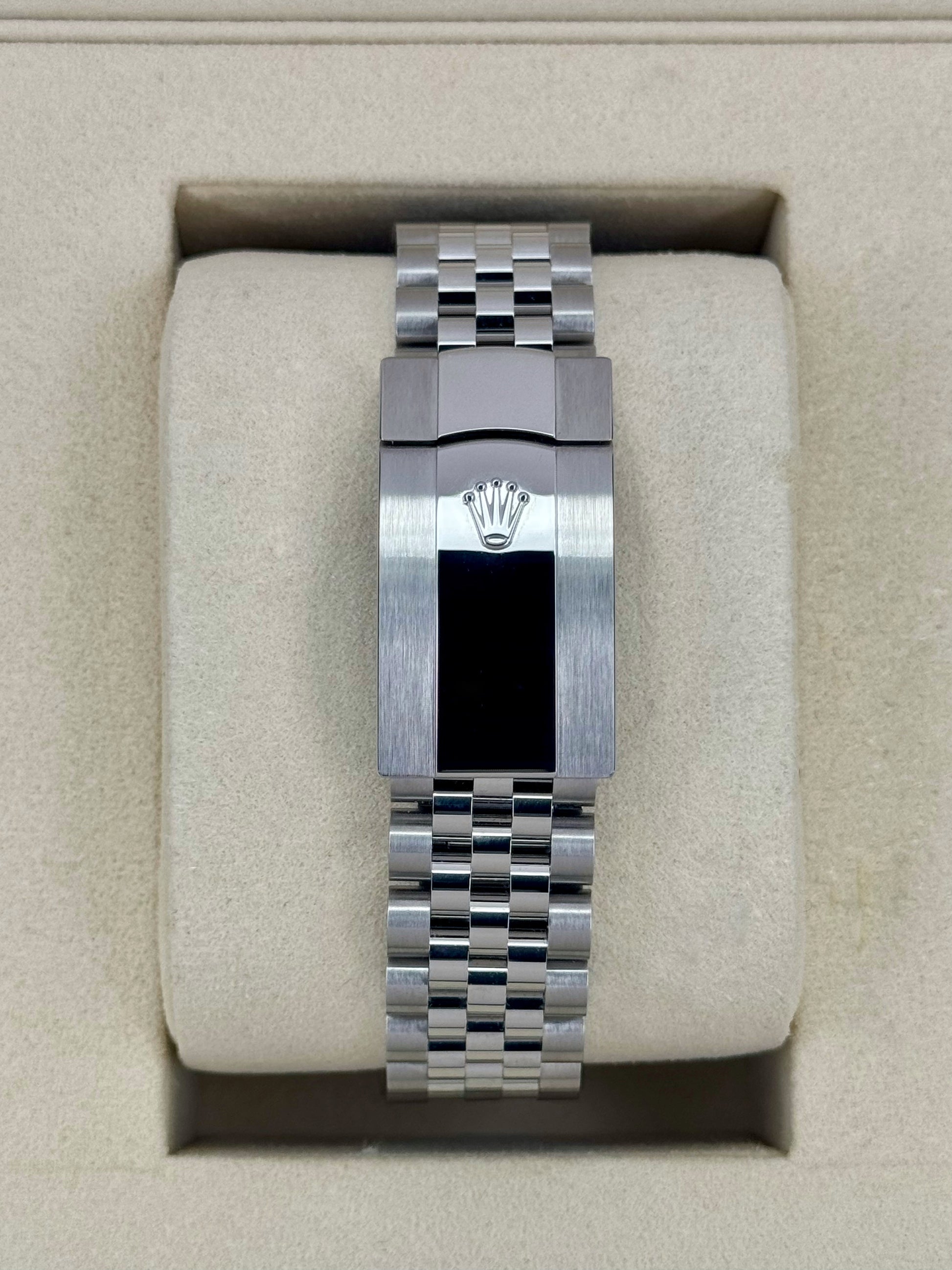 NEW 2025 Rolex Datejust 41mm 126334 Jubilee Green Dial - MyWatchLLC