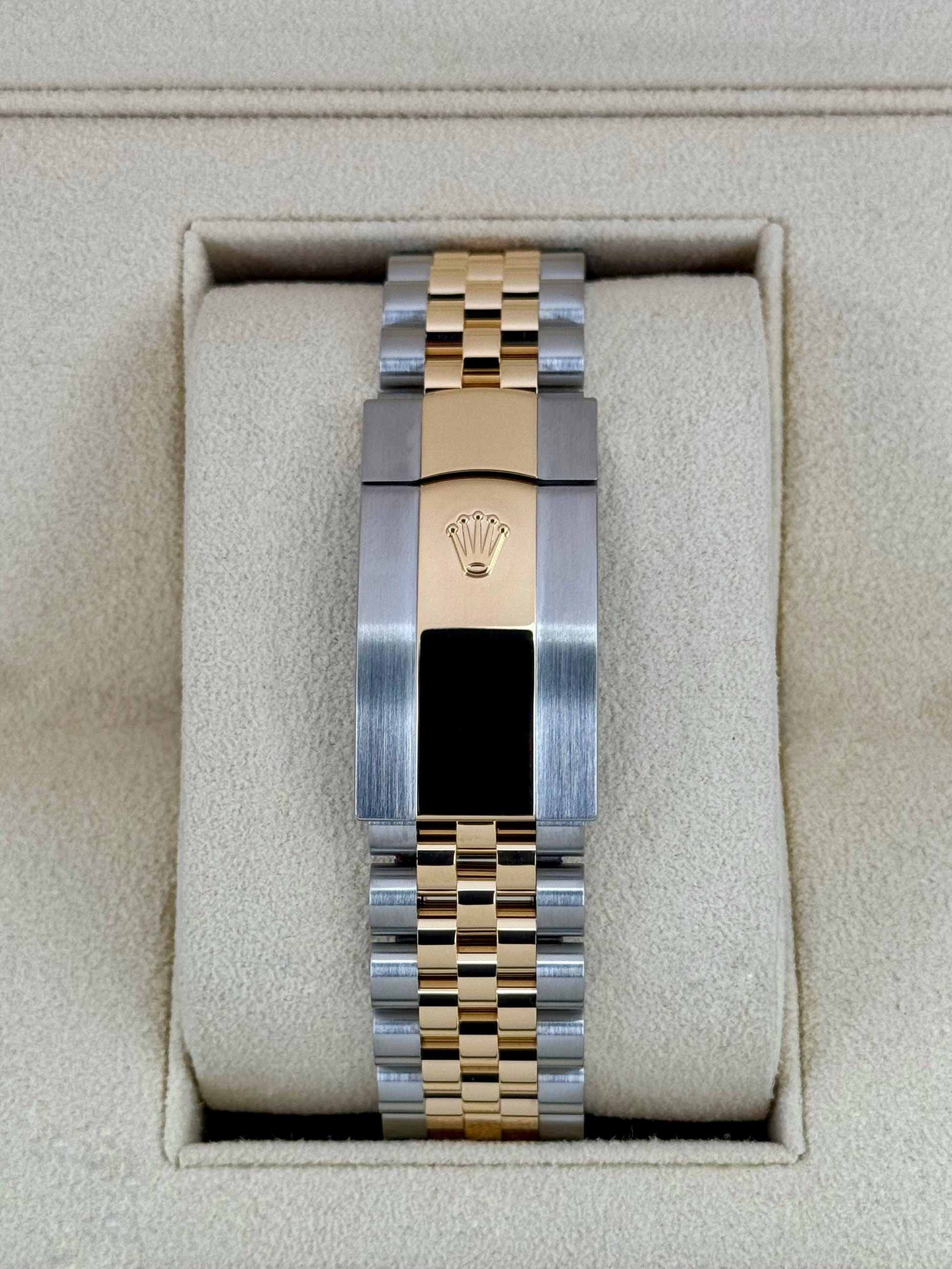 2022 Rolex Sky-Dweller 42mm 326933 Two-Tone Jubilee Black Dial - MyWatchLLC