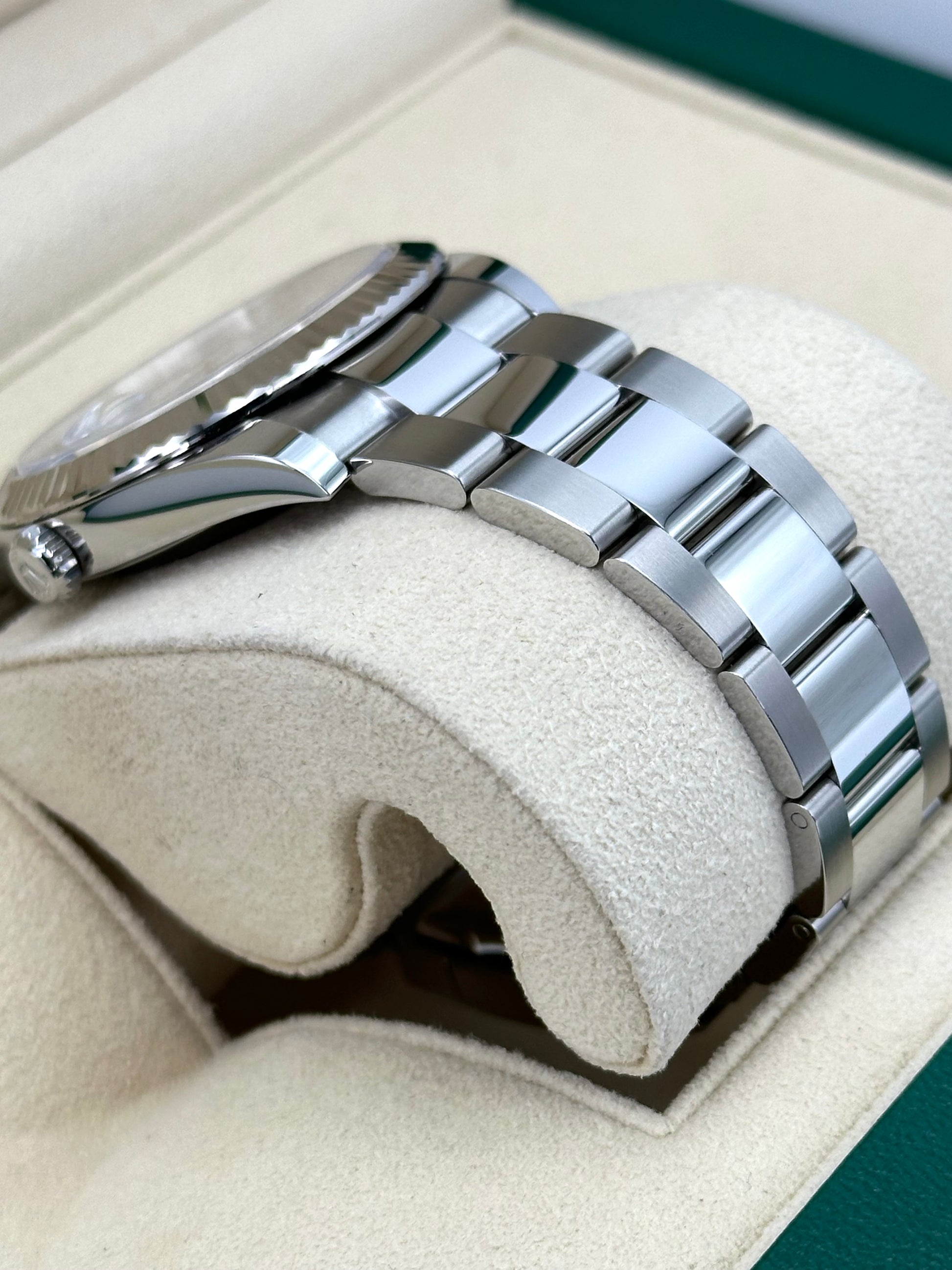 NEW 2024 Rolex Datejust 41mm 126334 Stainless Steel Oyster Silver Dial - MyWatchLLC