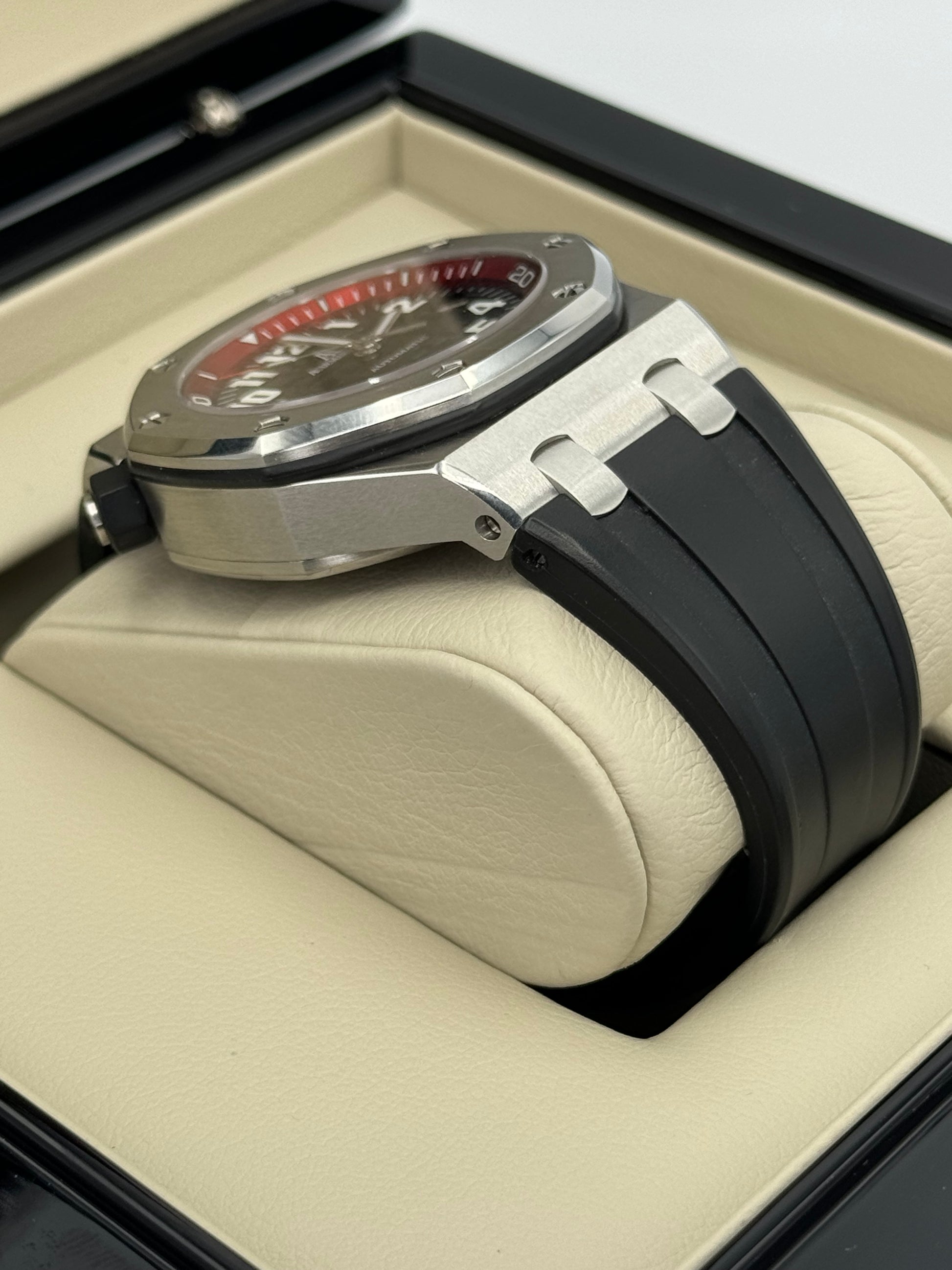 2010 AP Royal Oak Offshore 42mm 15701ST Diver Scuba Boutique Edition: - MyWatchLLC