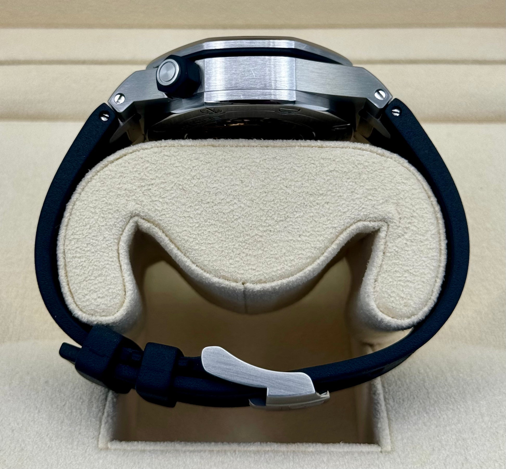 Audemars Piguet Royal Oak Offshore Scuba 15710ST Black Waffle Dial - MyWatchLLC