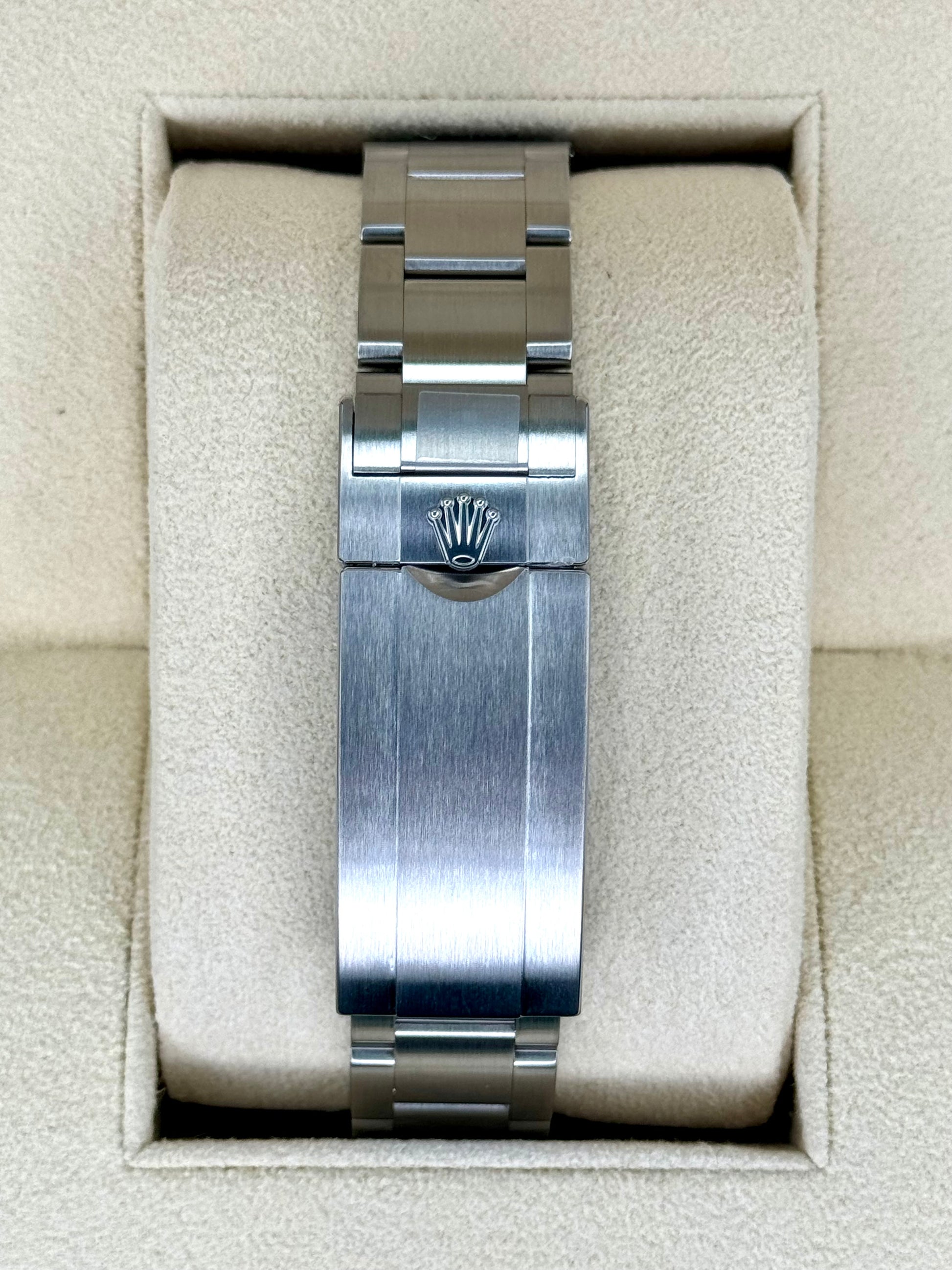 NEW 2020 Rolex Submariner "Hulk" 40mm 116610LV Green Dial - MyWatchLLC