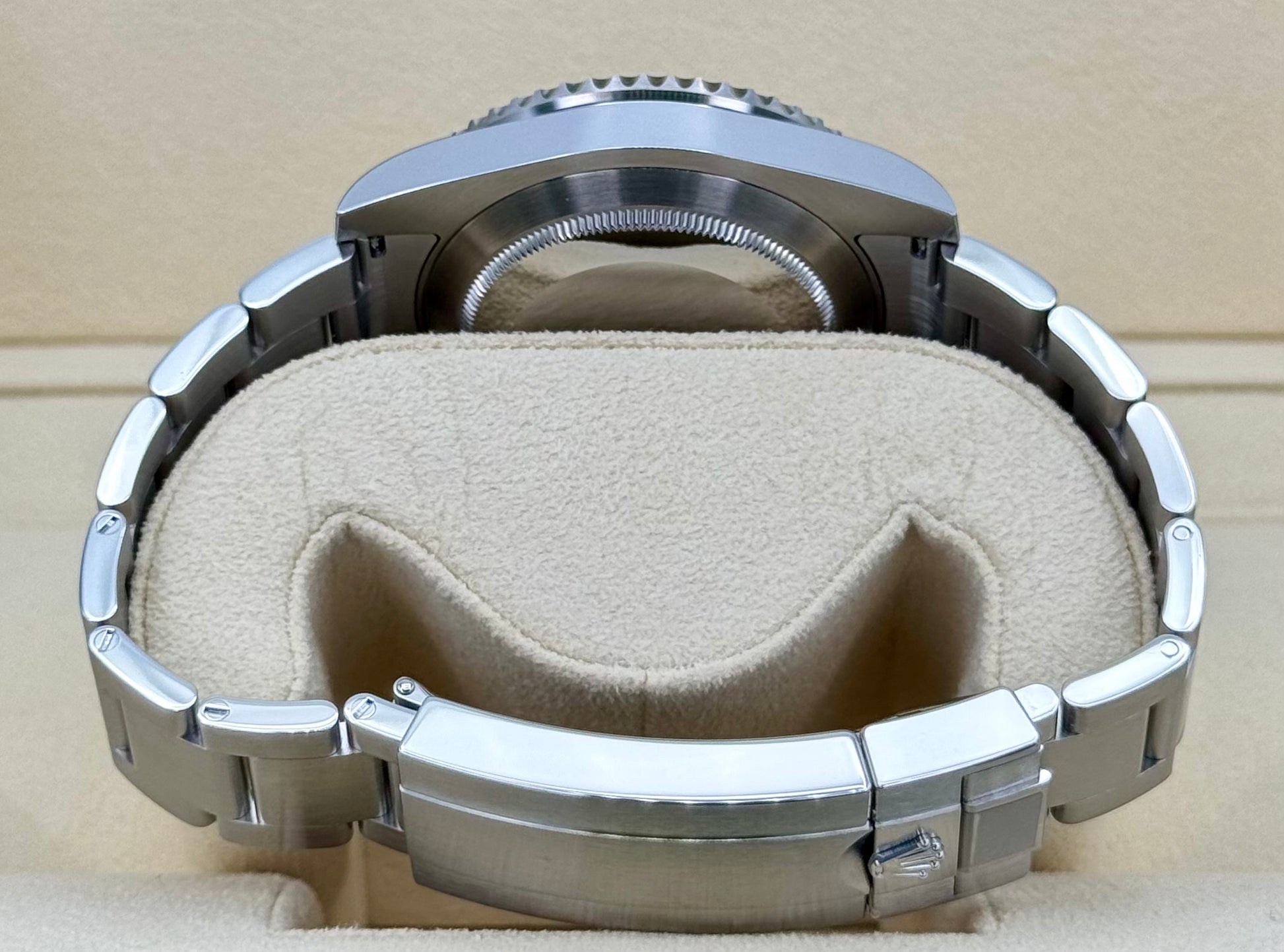 NEW 2020 Rolex Submariner "Hulk" 40mm 116610LV Green Dial - MyWatchLLC