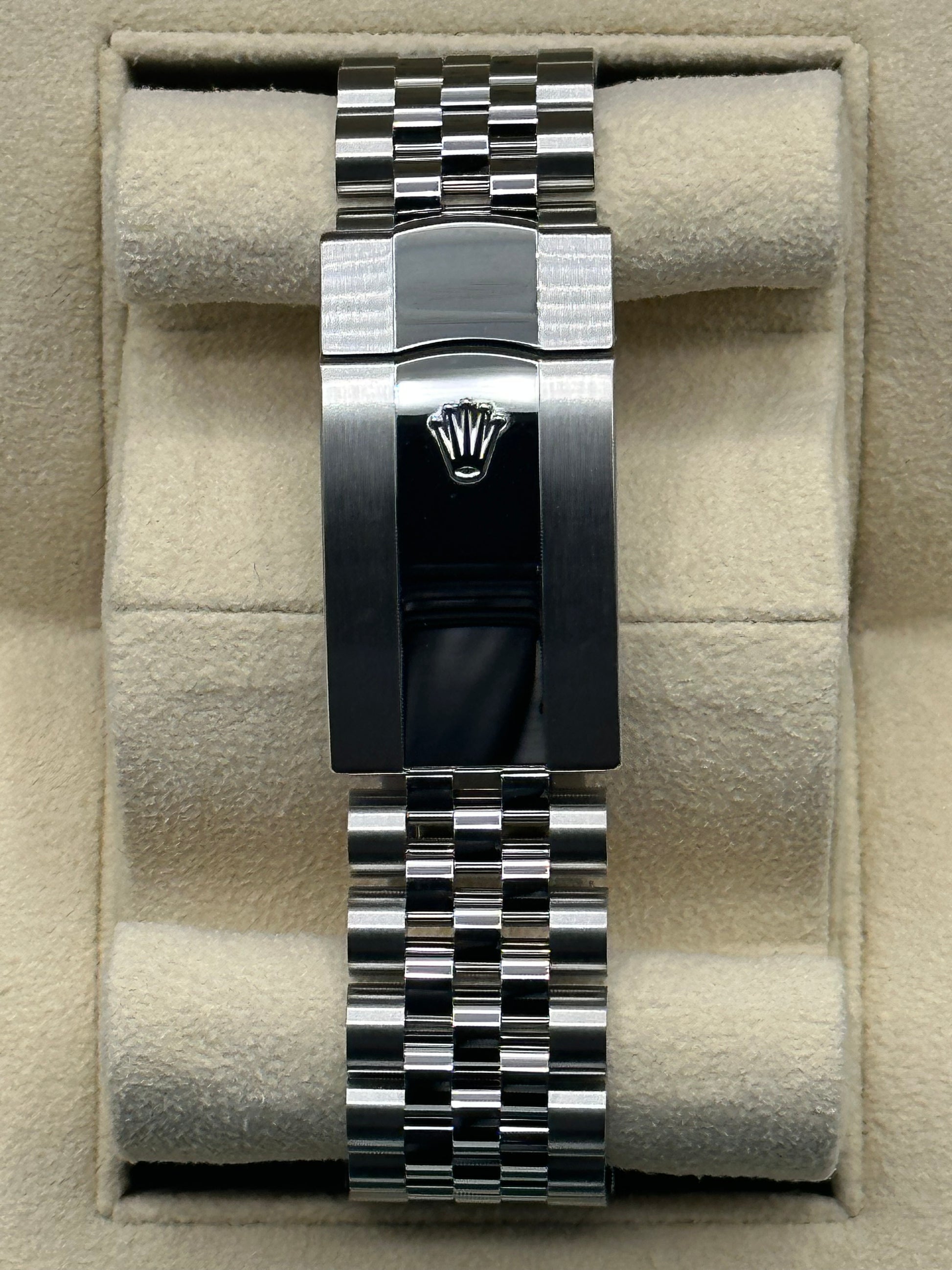 NEW Rolex 2023 Sky-Dweller 326934 Stainless Steel Jubilee Blue Dial - MyWatchLLC