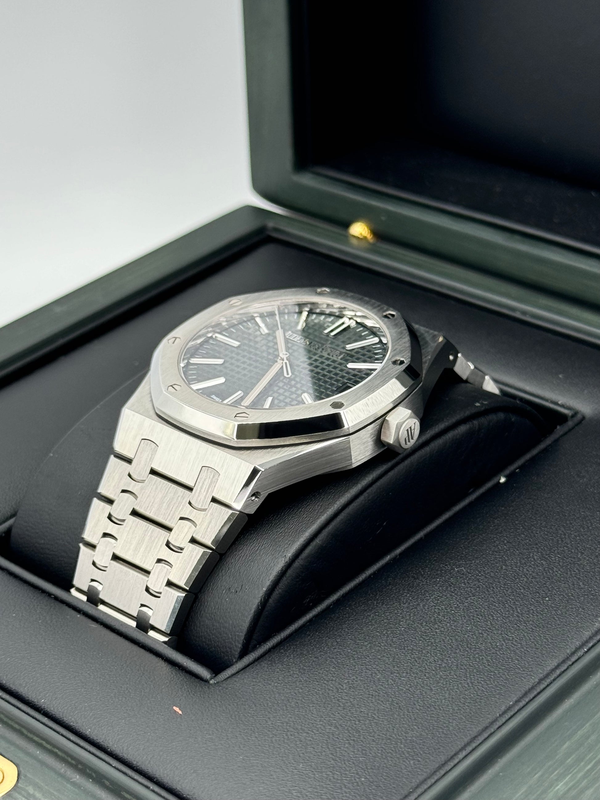 2023 Audemars Piguet Royal Oak 41mm 15510ST Green Dial - MyWatchLLC