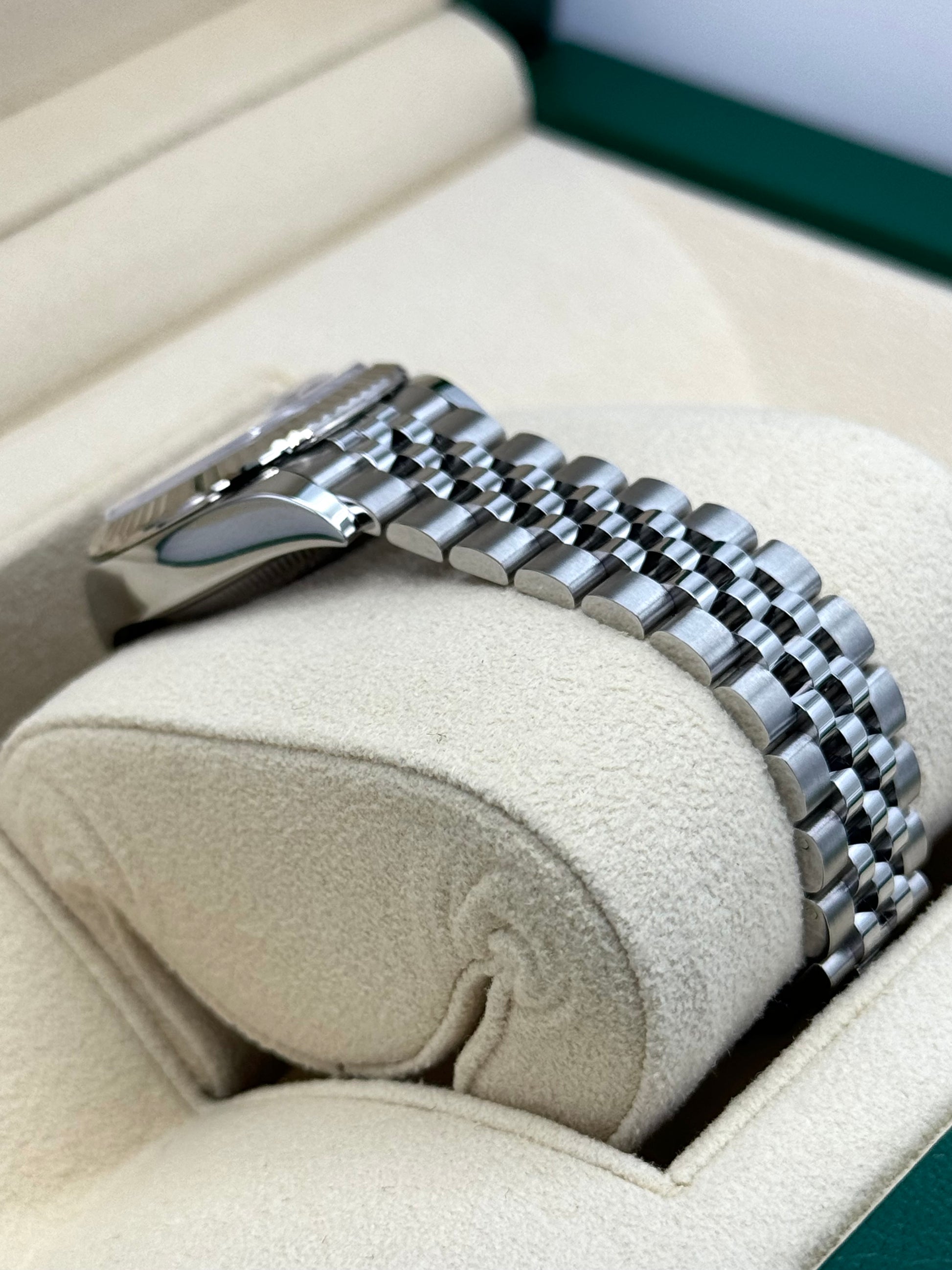 NEW 2024 Lady Datejust 28mm 279174 Stainless Steel Jubilee Pink Dial - MyWatchLLC