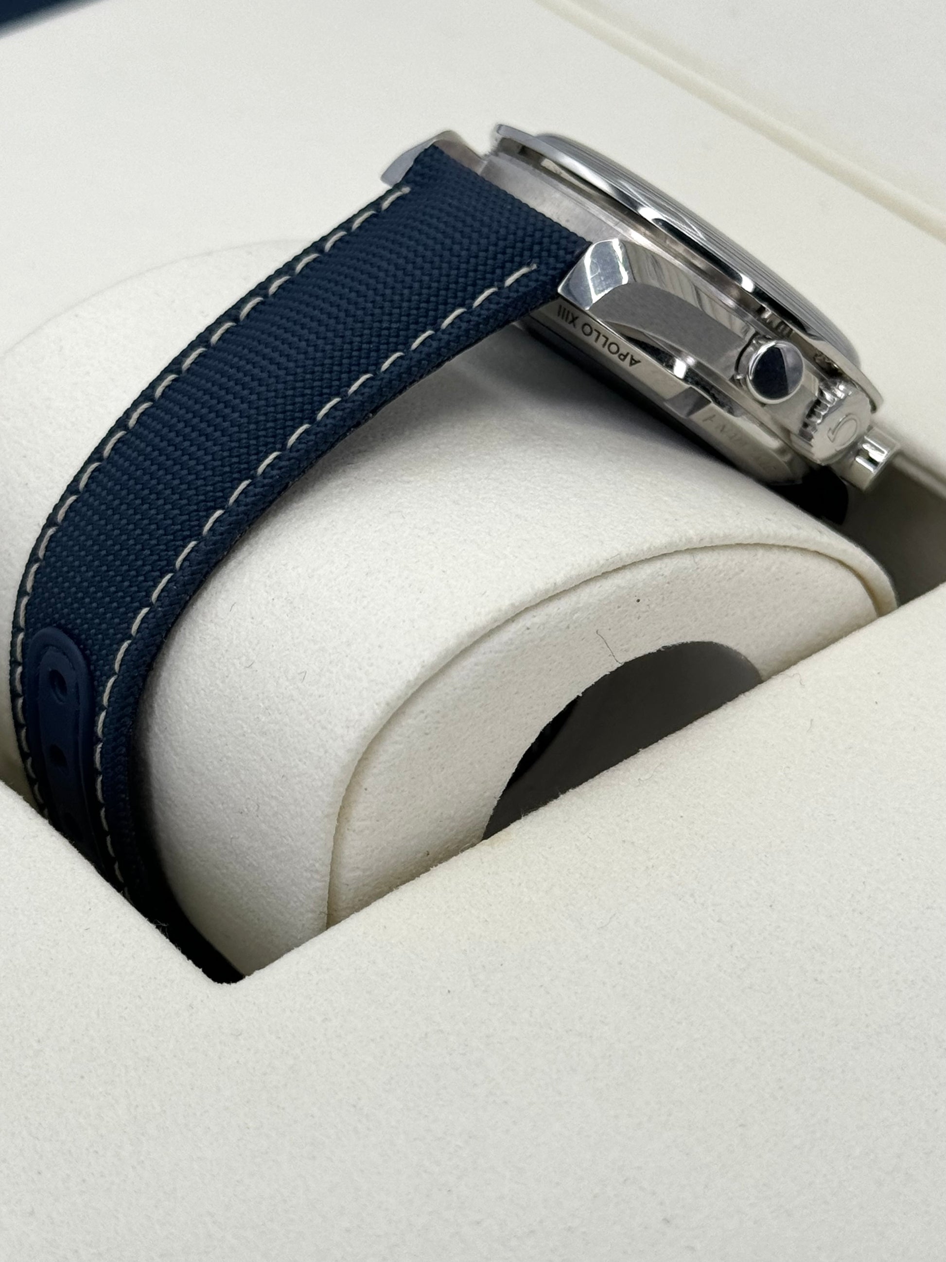 NEW 2023 Speedmaster 42mm 310.32.42.50.02.001 Silver Snoopy Award Dial - MyWatchLLC