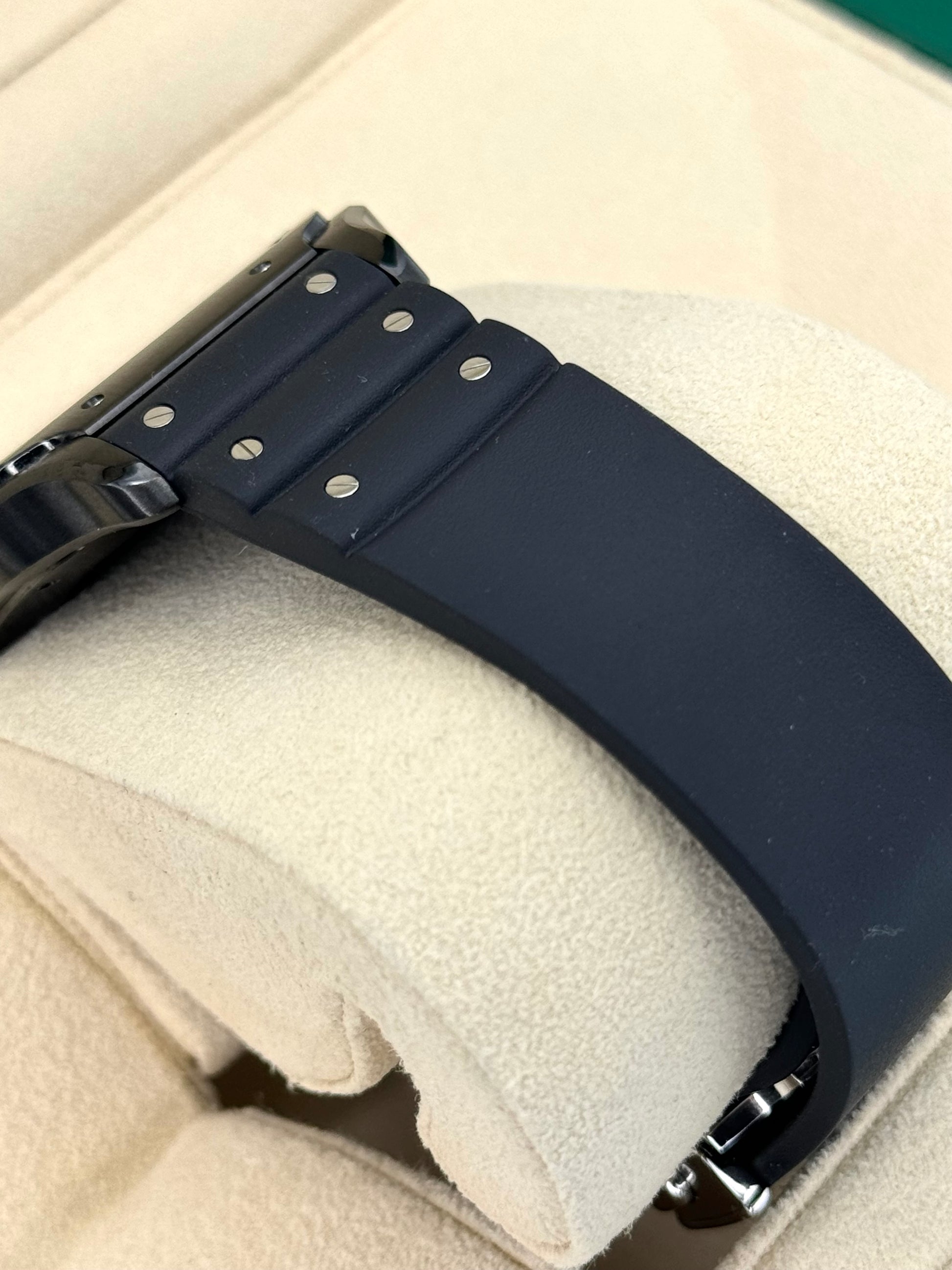 2023 Cartier Santos De Cartier 39.8mm WSSA0039 Black Steel Dial - MyWatchLLC