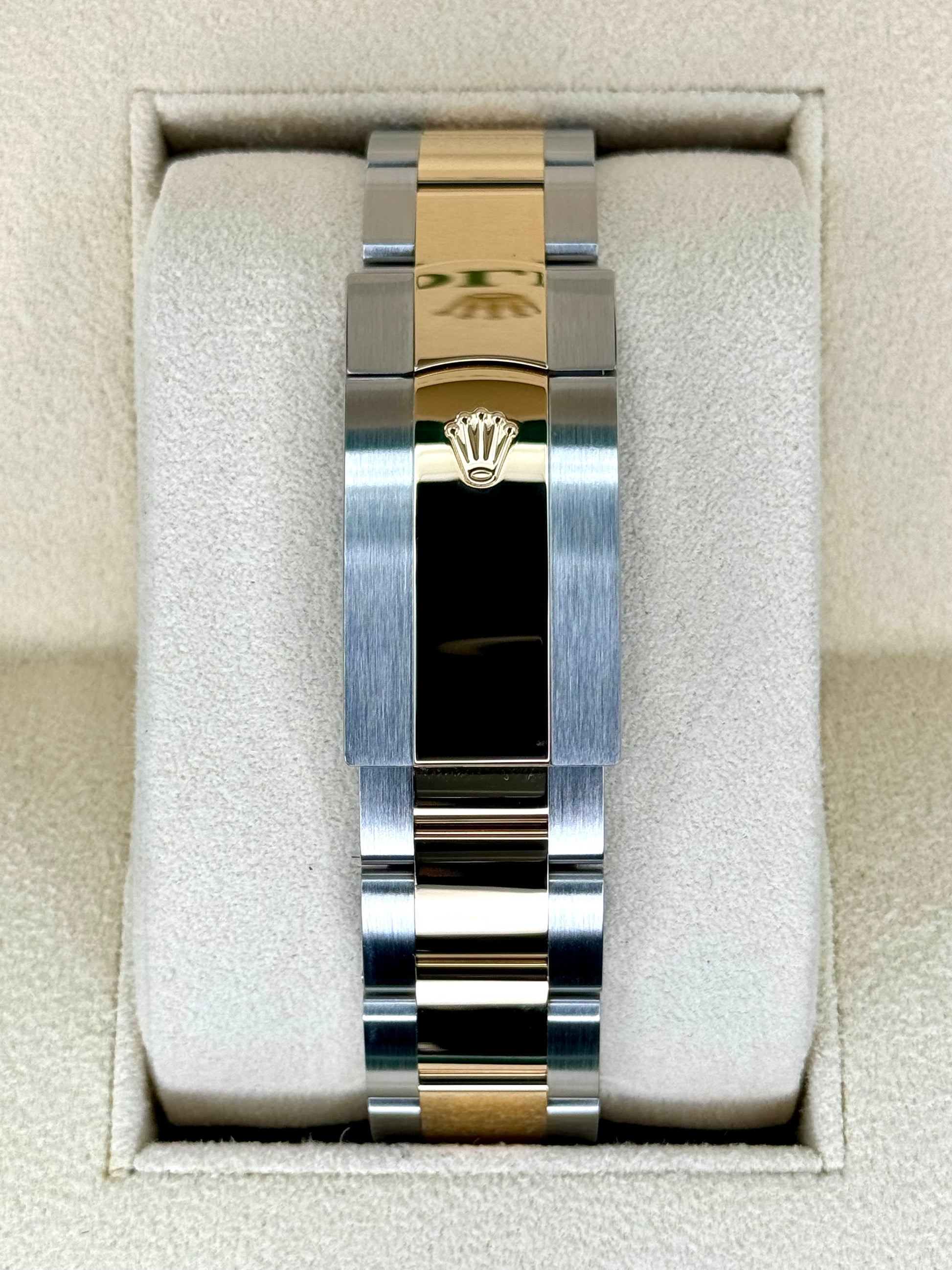 2023 Rolex Sky-Dweller 42mm 336933 Two-Tone Oyster Black Dial - MyWatchLLC