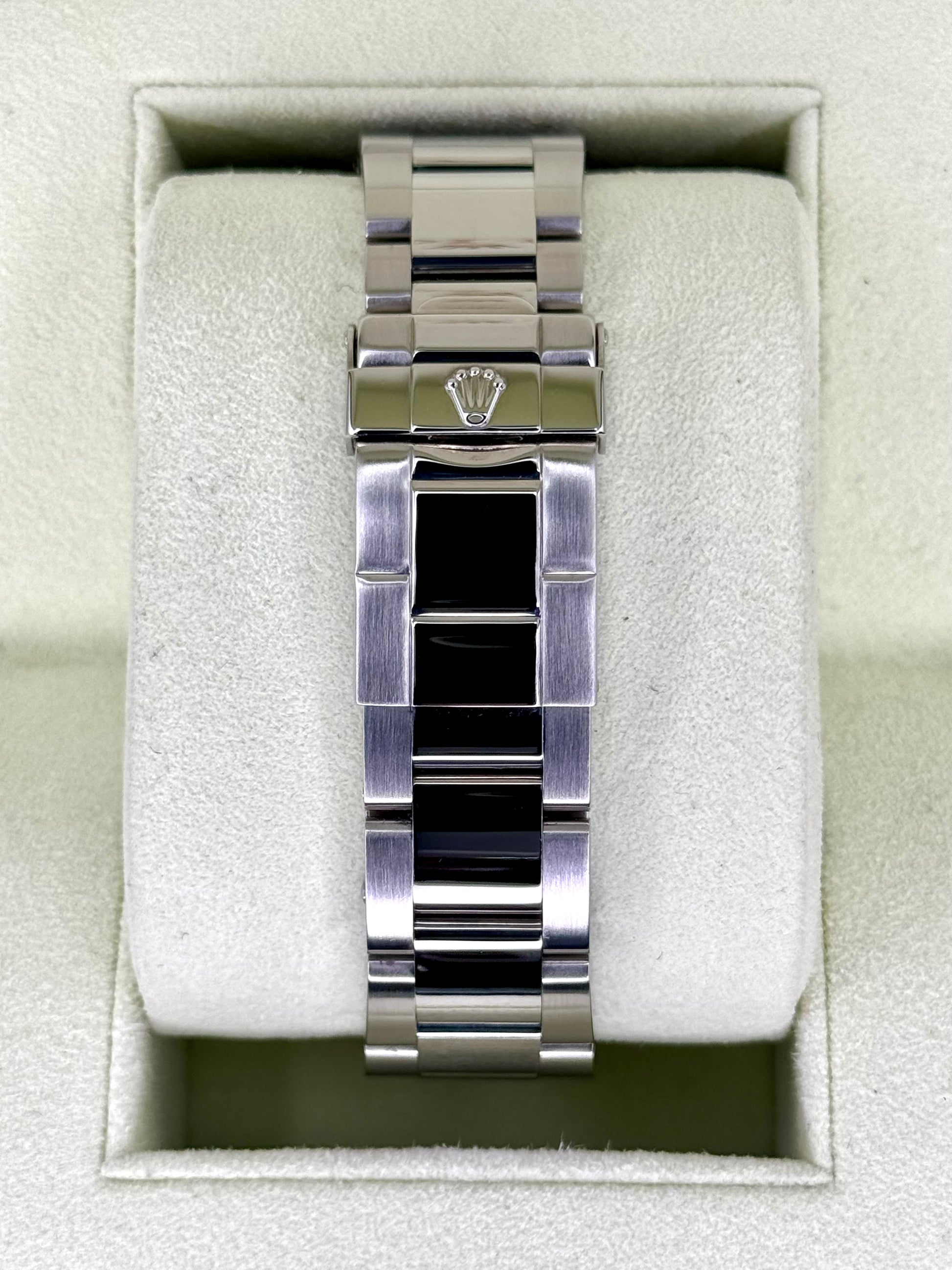 Rolex Yacht-Master 40mm 16622 Platinum Bezel and Dial - MyWatchLLC