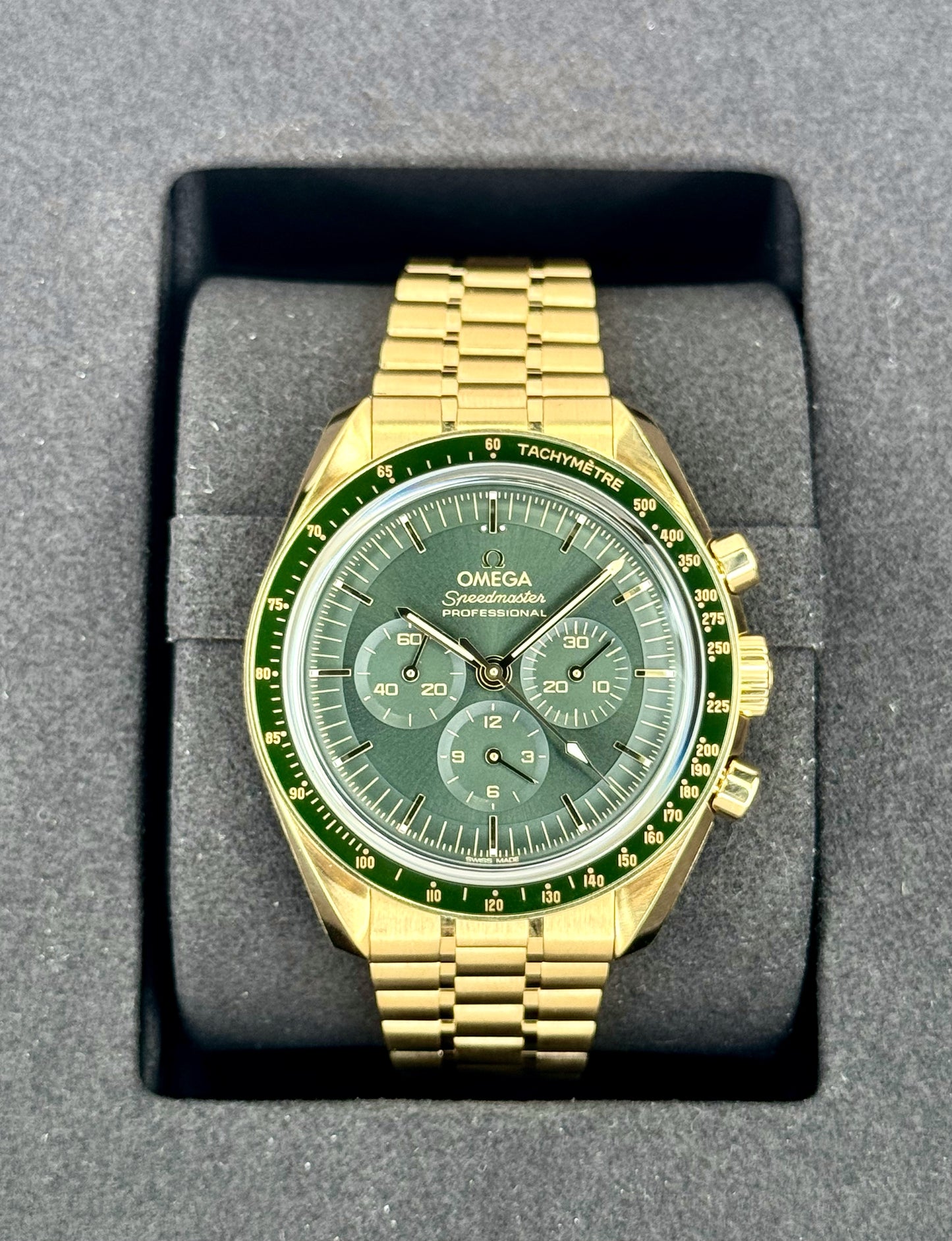2023 Omega Speedmaster Moonwatch Pro 42mm 31060425010001 Green Dial