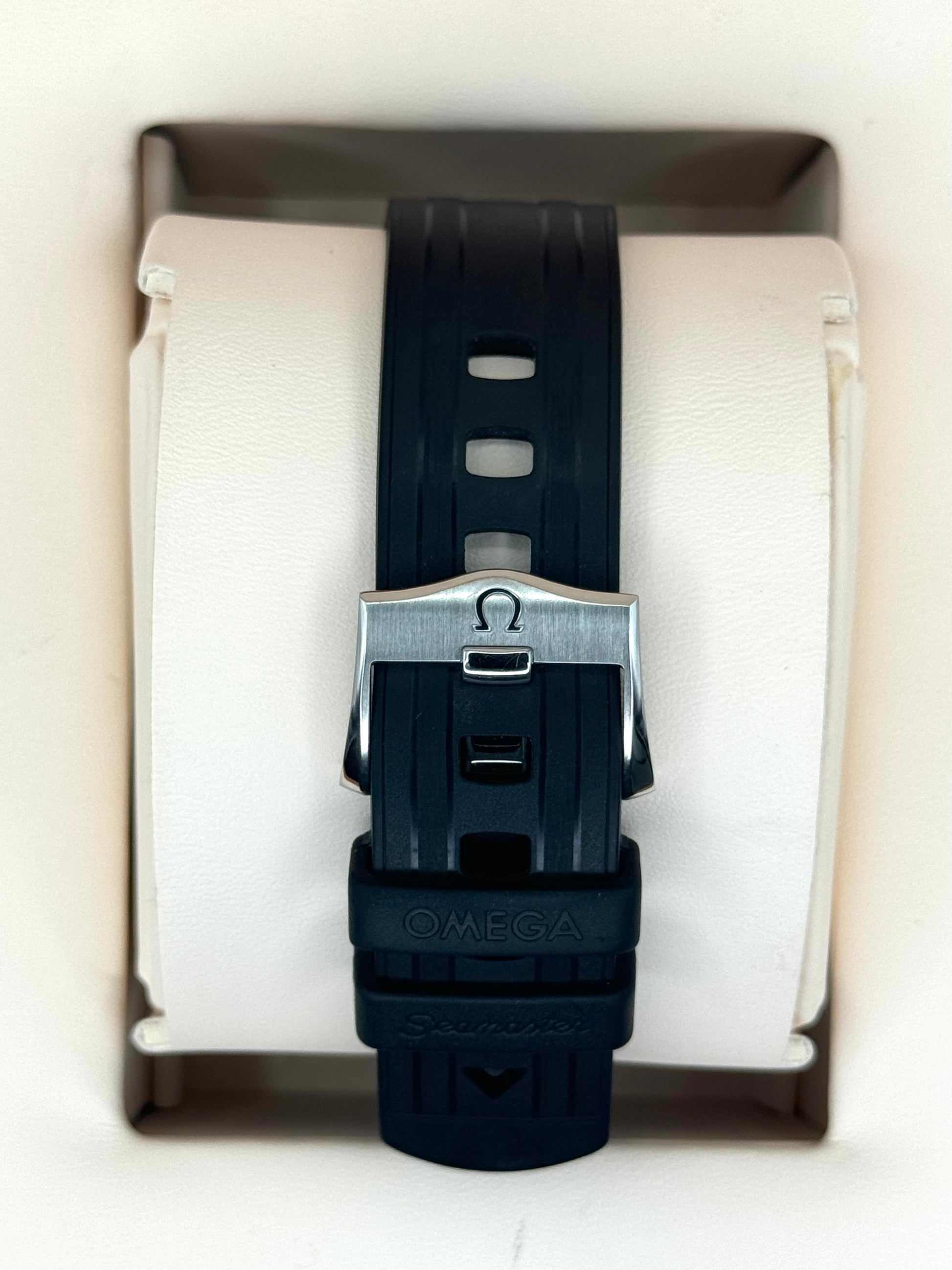 2022 Omega Seamaster Diver 300M 42mm 21032422001001 Black Dial - MyWatchLLC