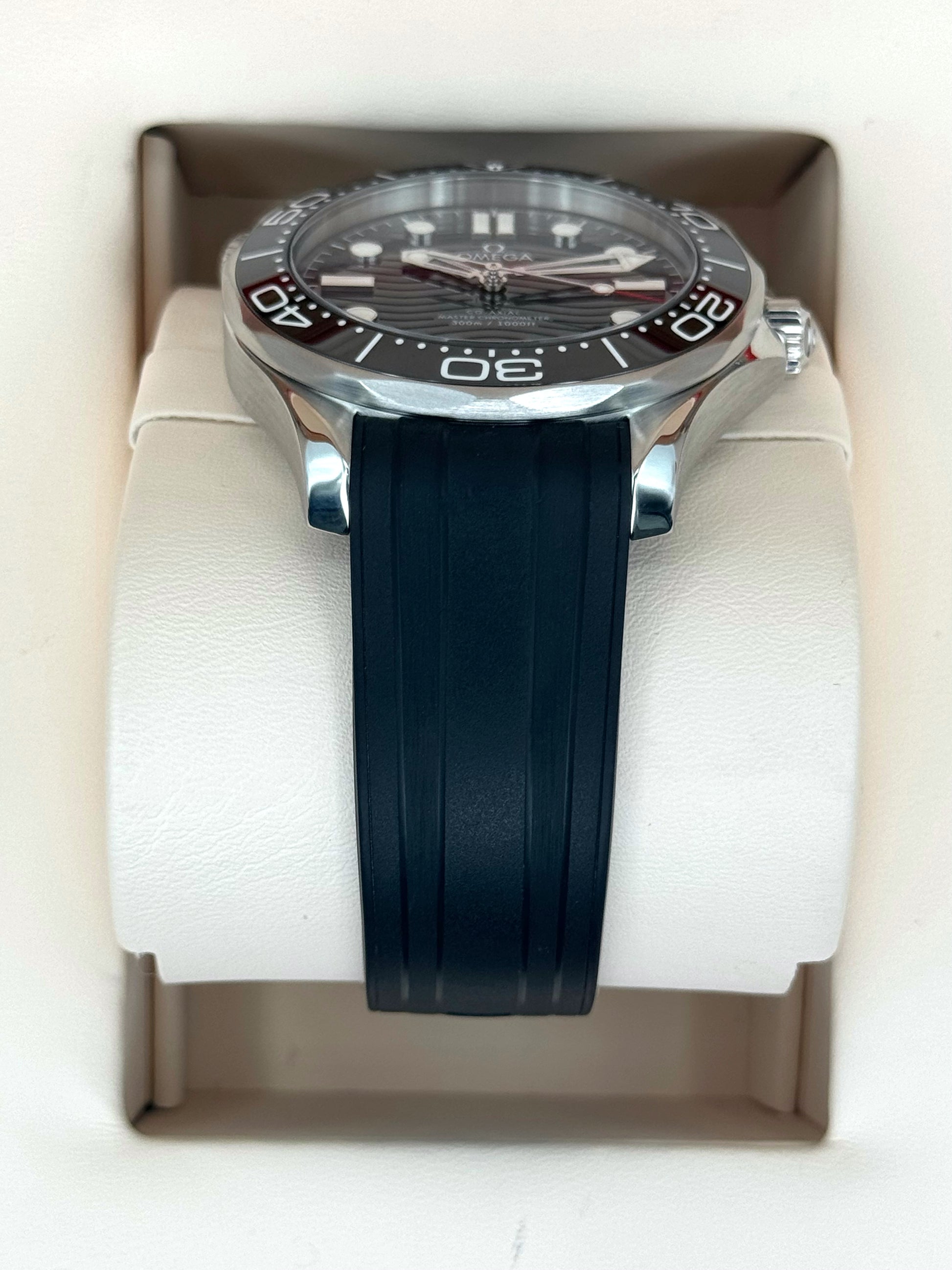 2022 Omega Seamaster Diver 300M 42mm 21032422001001 Black Dial - MyWatchLLC