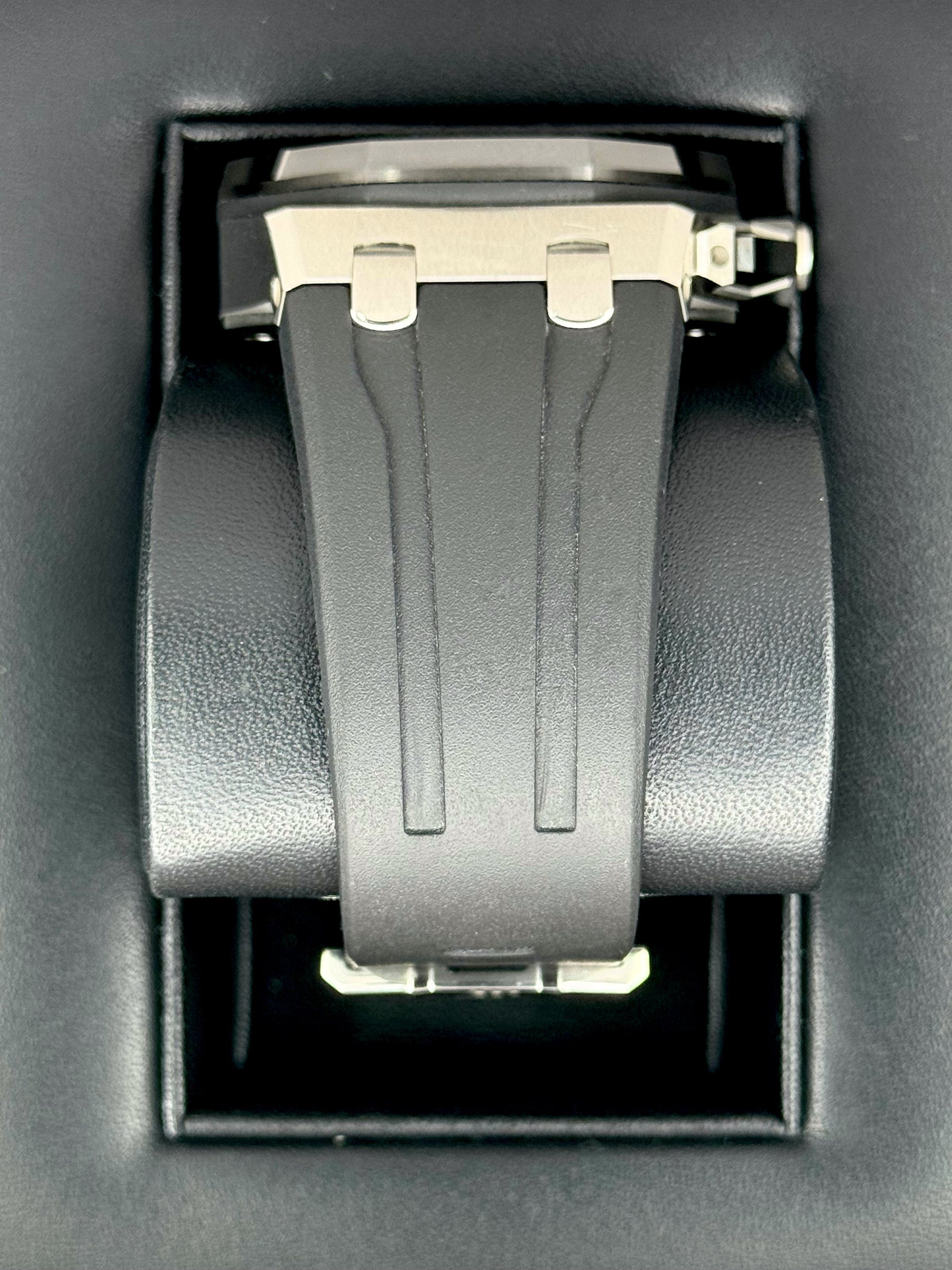 2021 Audemars Piguet Royal Oak Chronograph 43mm 26420SO Black Dial - MyWatchLLC