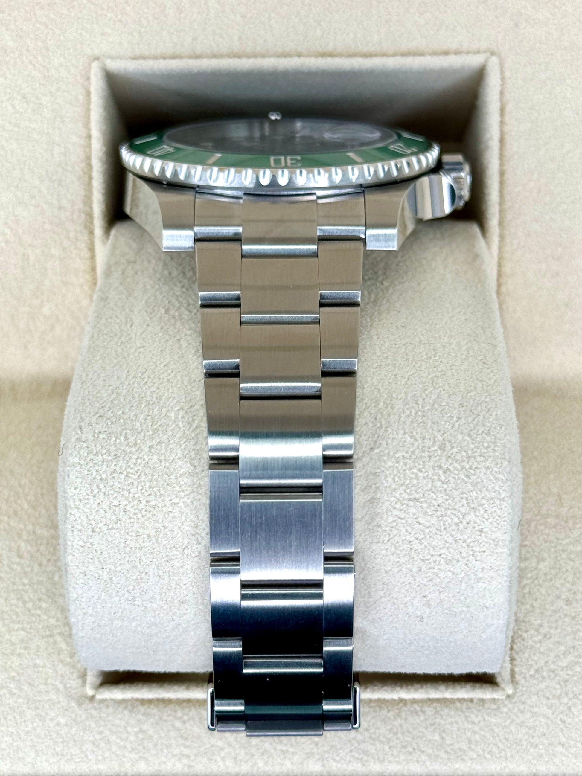 NEW 2020 Rolex Submariner "Hulk" 40mm 116610LV Green Dial - MyWatchLLC