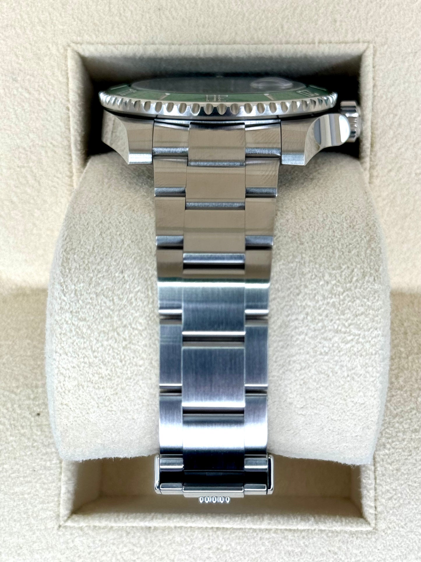 2018 Submariner “Hulk” 40mm 116610LV Stainless Steel Green Dial - MyWatchLLC