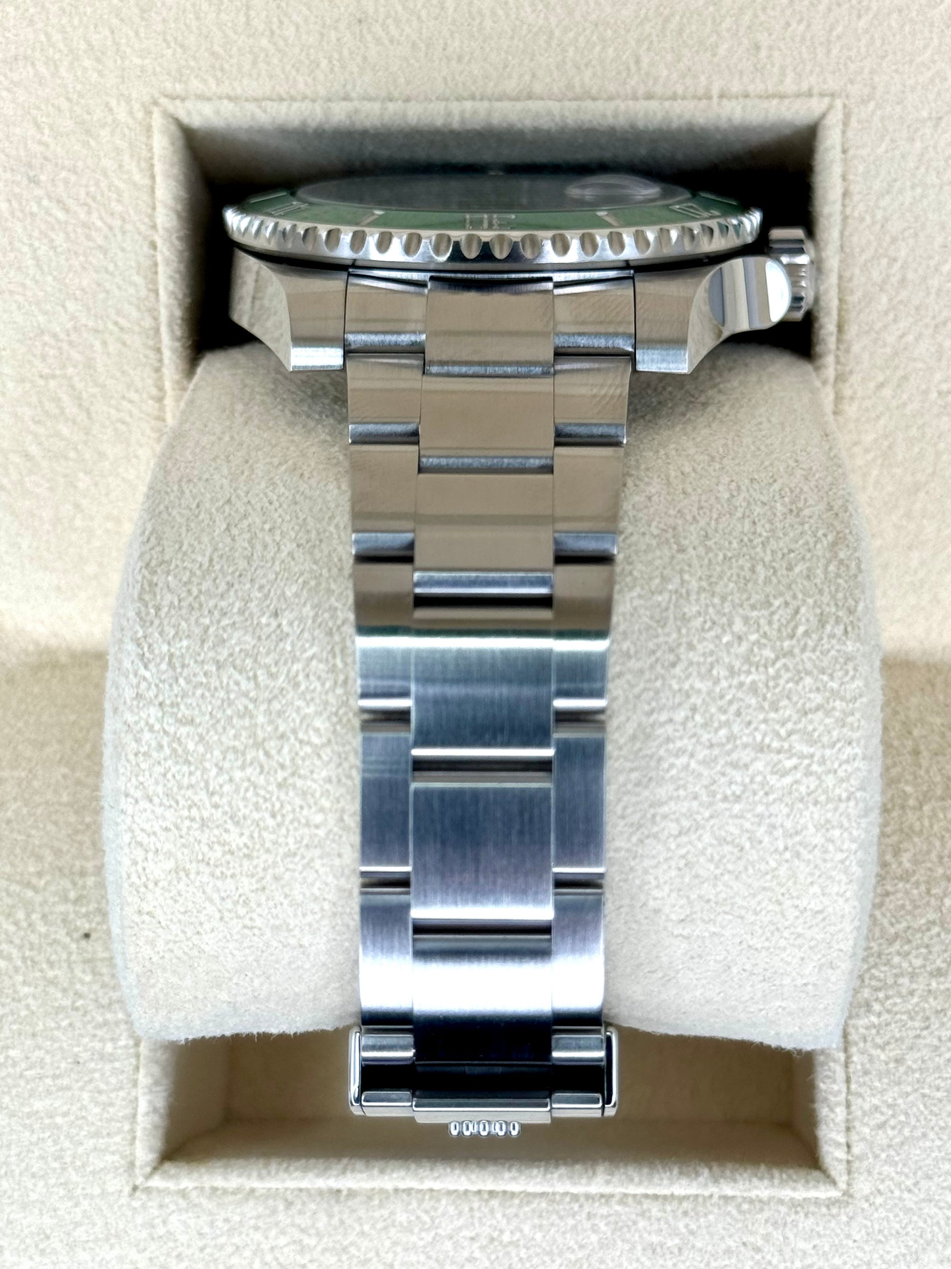 2018 Submariner “Hulk” 40mm 116610LV Stainless Steel Green Dial - MyWatchLLC