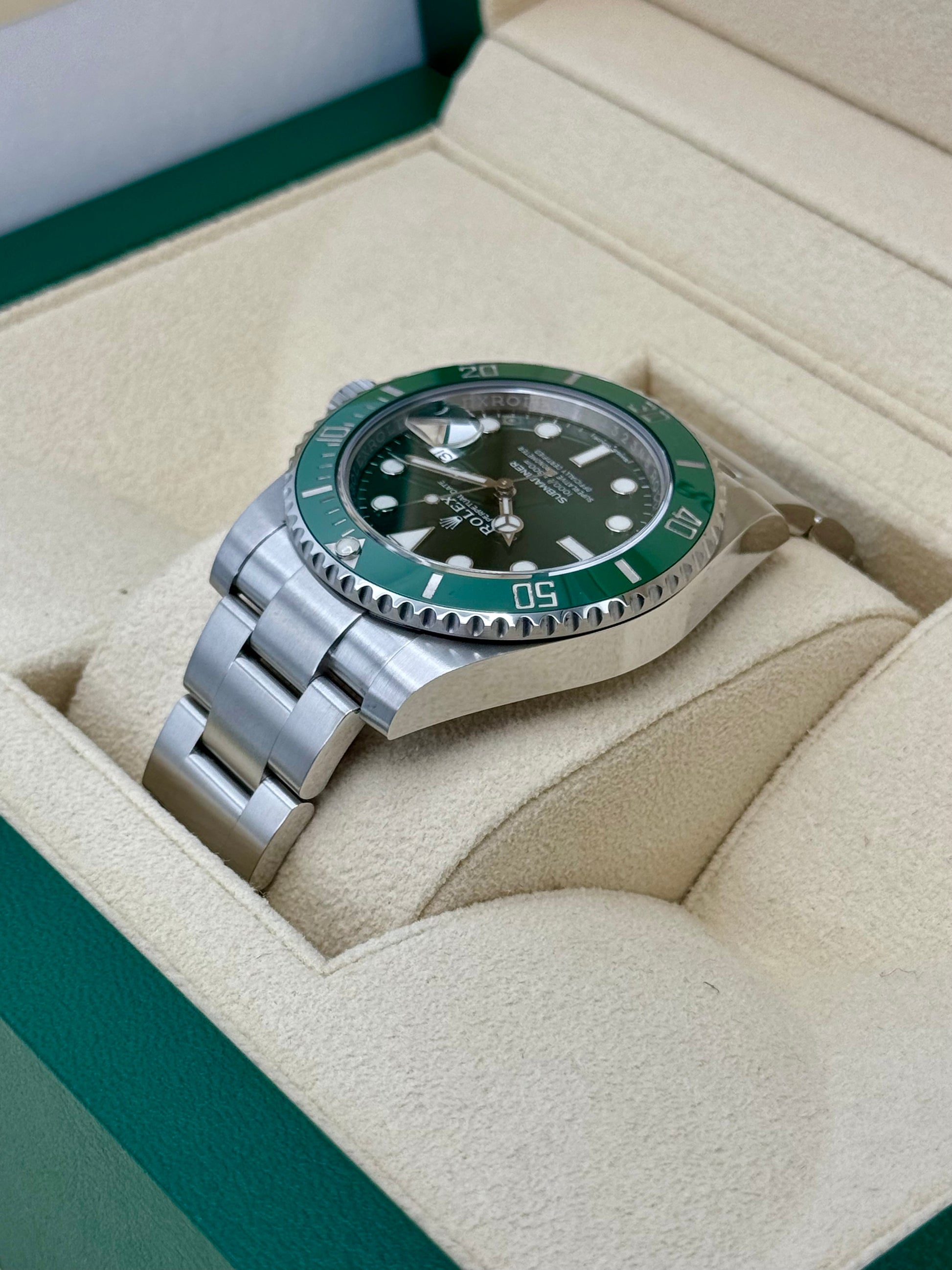 2018 Submariner “Hulk” 40mm 116610LV Stainless Steel Green Dial - MyWatchLLC